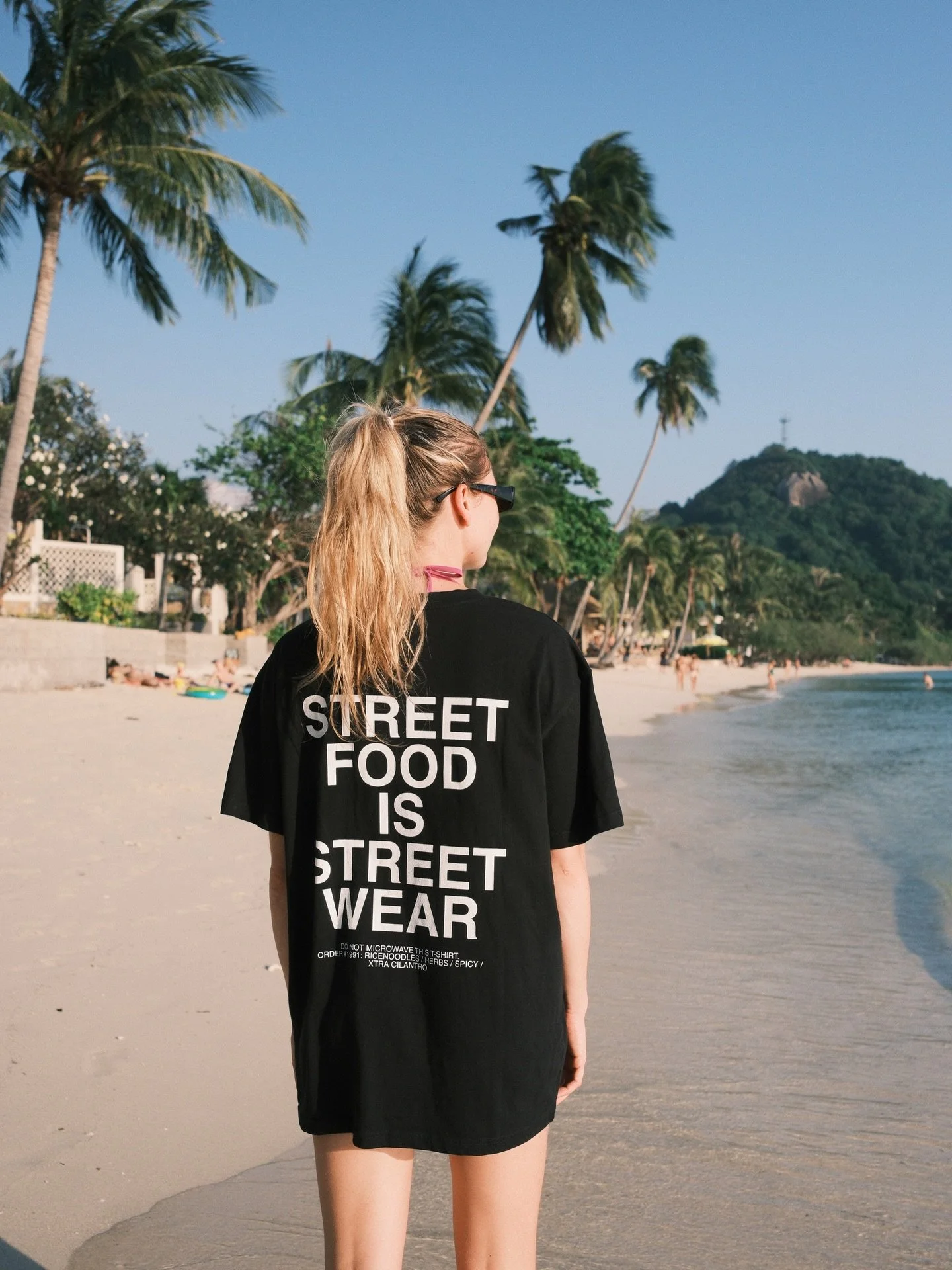 STREETFOOD IS STREETWEAR. 🤙

Good food, good vibes, good people.

Our new merch is out now &ndash; grab it at B&Aacute;NH ME! or slide into our DMs. 

Wear it, love it, eat well.

❤️

#banhme #schaffhausen #streetfood
