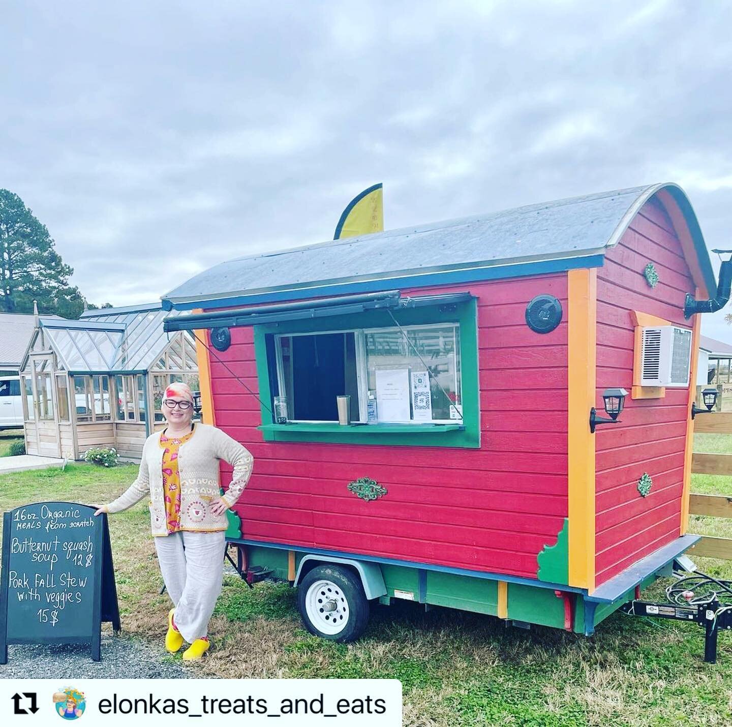 #Repost @elonkas_treats_and_eats 

Supporting local businesses 

DM for collaborations and connections. 
・・・
Rolling @loblollyacres
