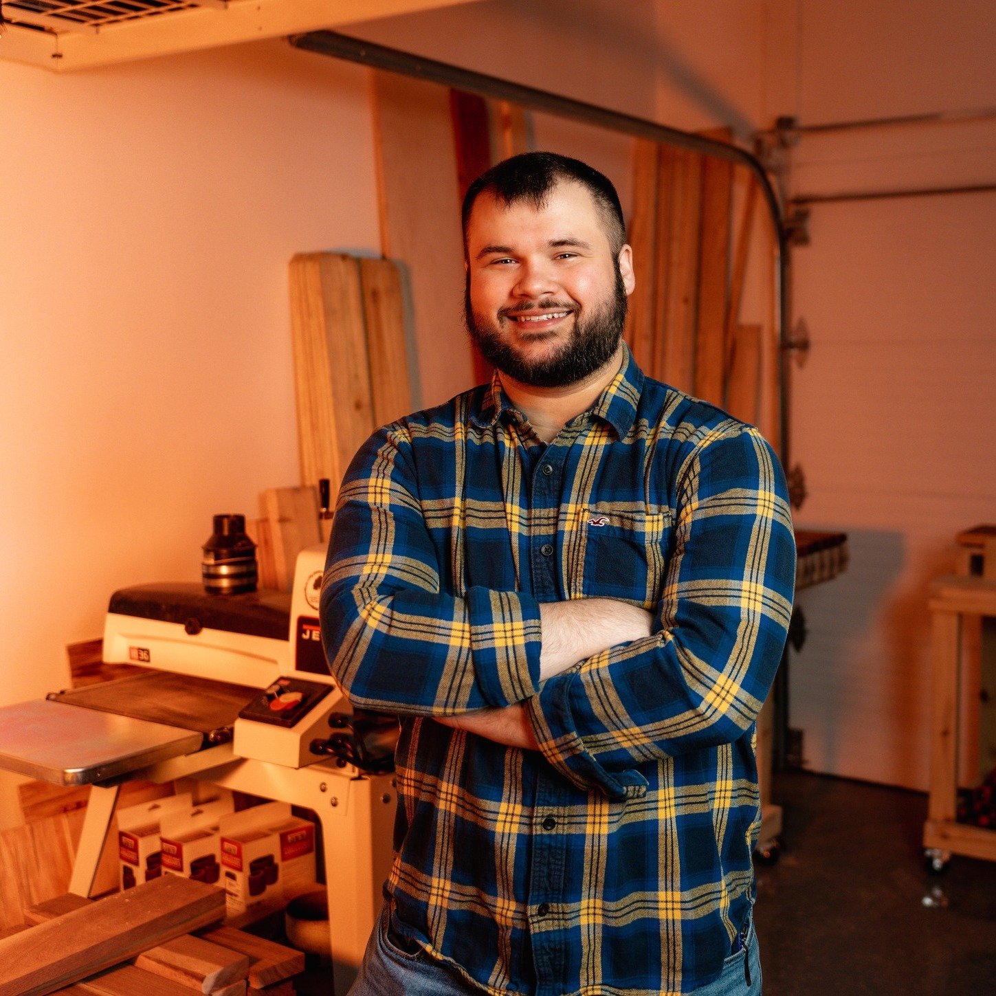 Hey, I'm Robby &ndash; the craftsman here at Heartwood Board Co! 

Whether you're looking for a special gift, a unique coffee table, or a custom dining set &ndash; we've got you covered. 🛠 Simply send us a message to get started! 📩

🤝 For more inf