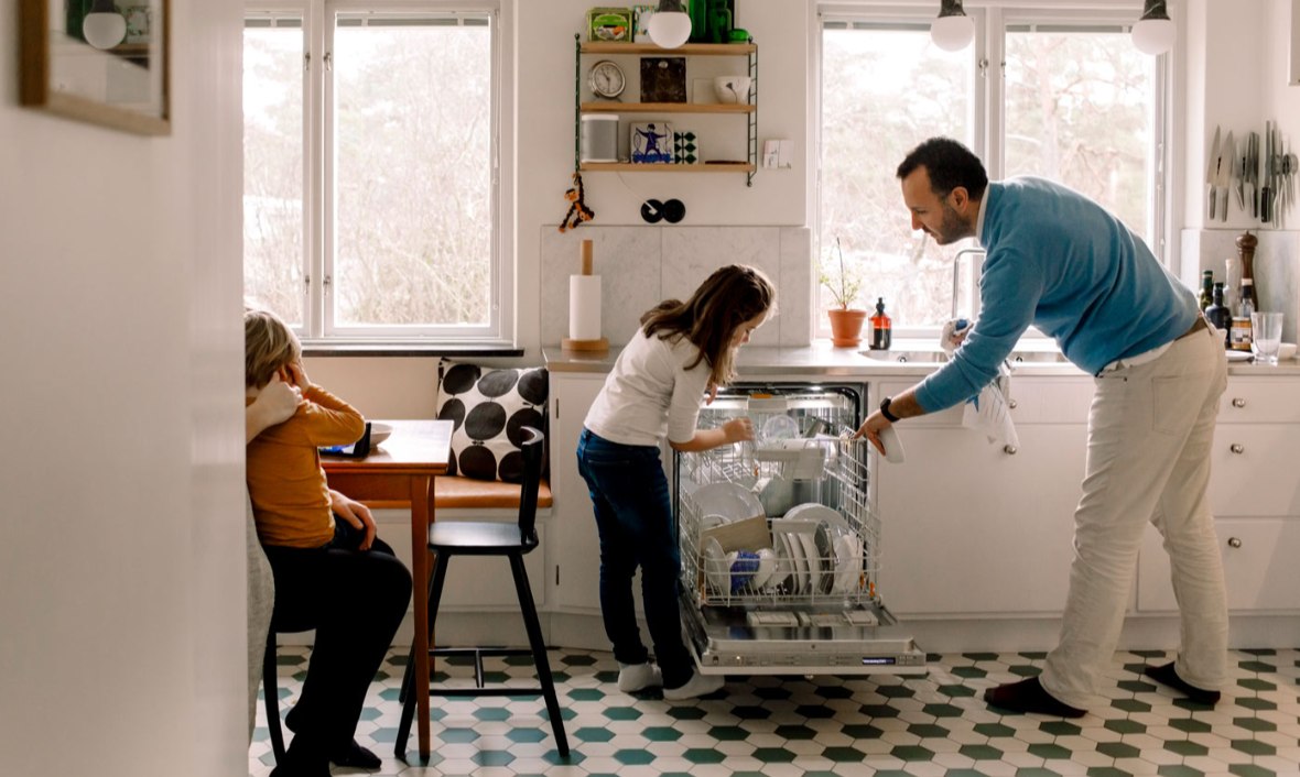 Maid Service Canby OR: How Professional Cleaning Helps Busy Families