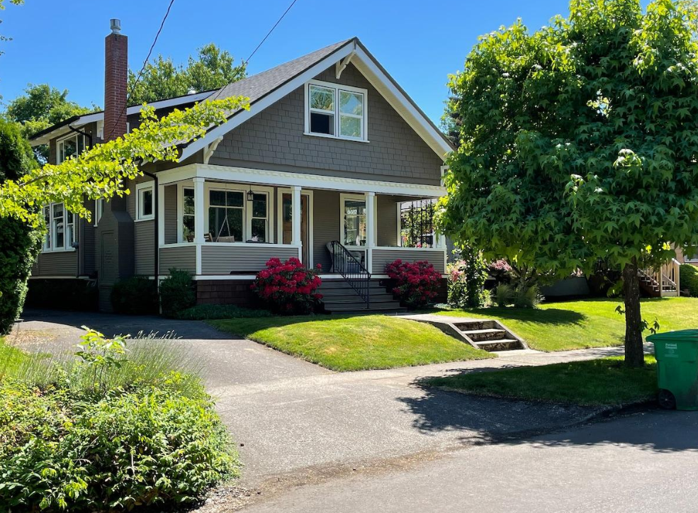 Cleaning Historic Homes in Sellwood: Challenges Modern Homes Don't Have