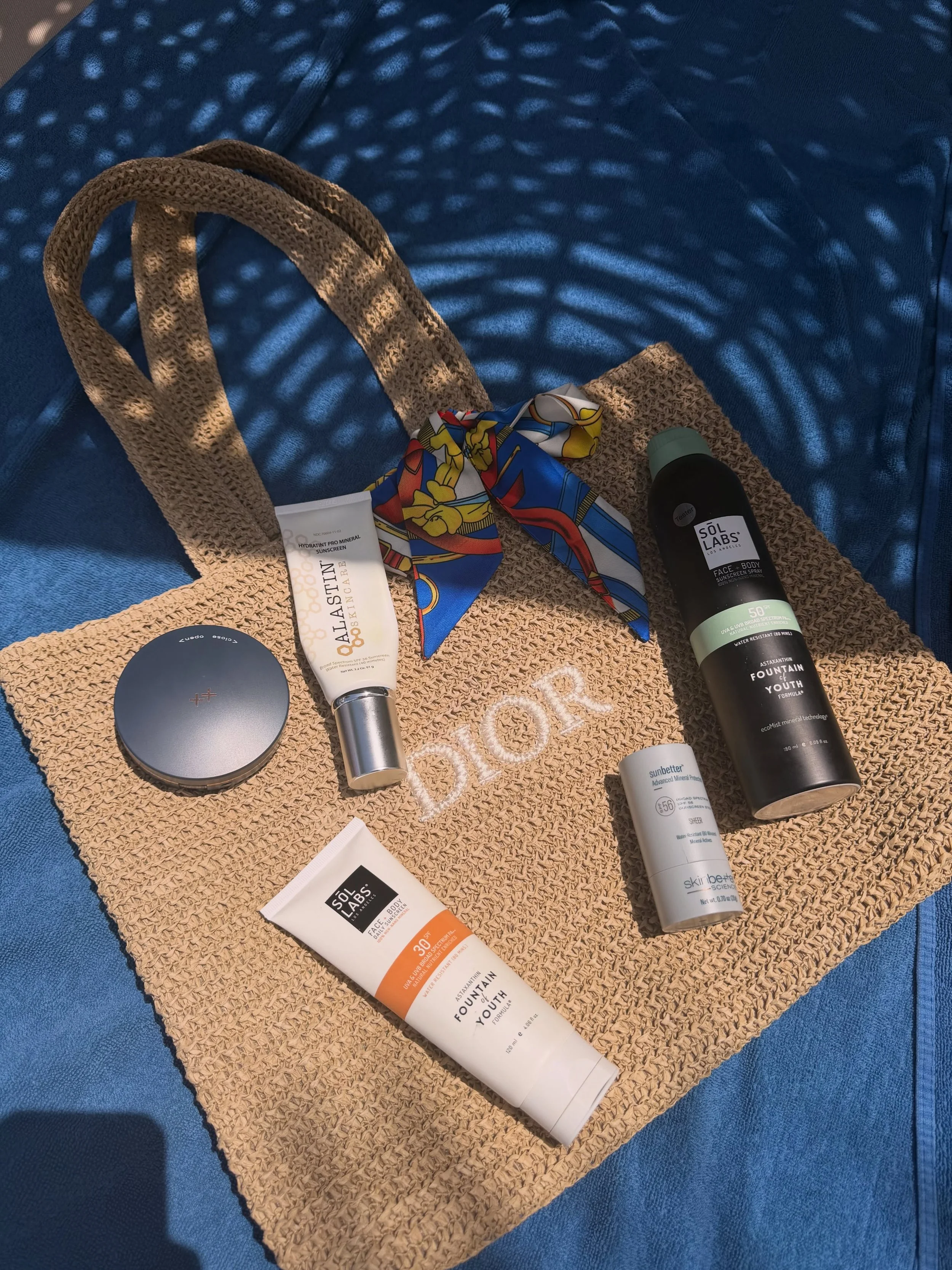 Vacation essentials: swimsuits, sunglasses, and enough SPF to protect a small village. ☀️😂

These are a few of my all-time favorite mineral sunscreens, trusted go-tos, and products I genuinely cannot travel without. Since my skin is sensitive, I pre