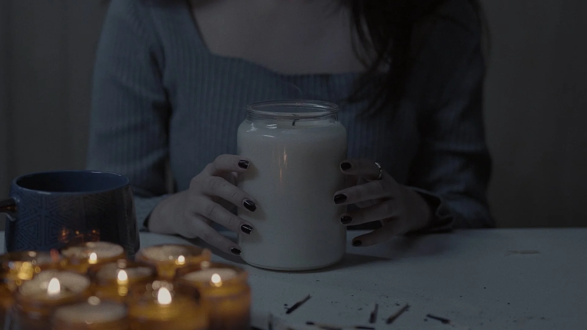"my ghost smells like summer"
dir. nattanan jaraschatrkaew