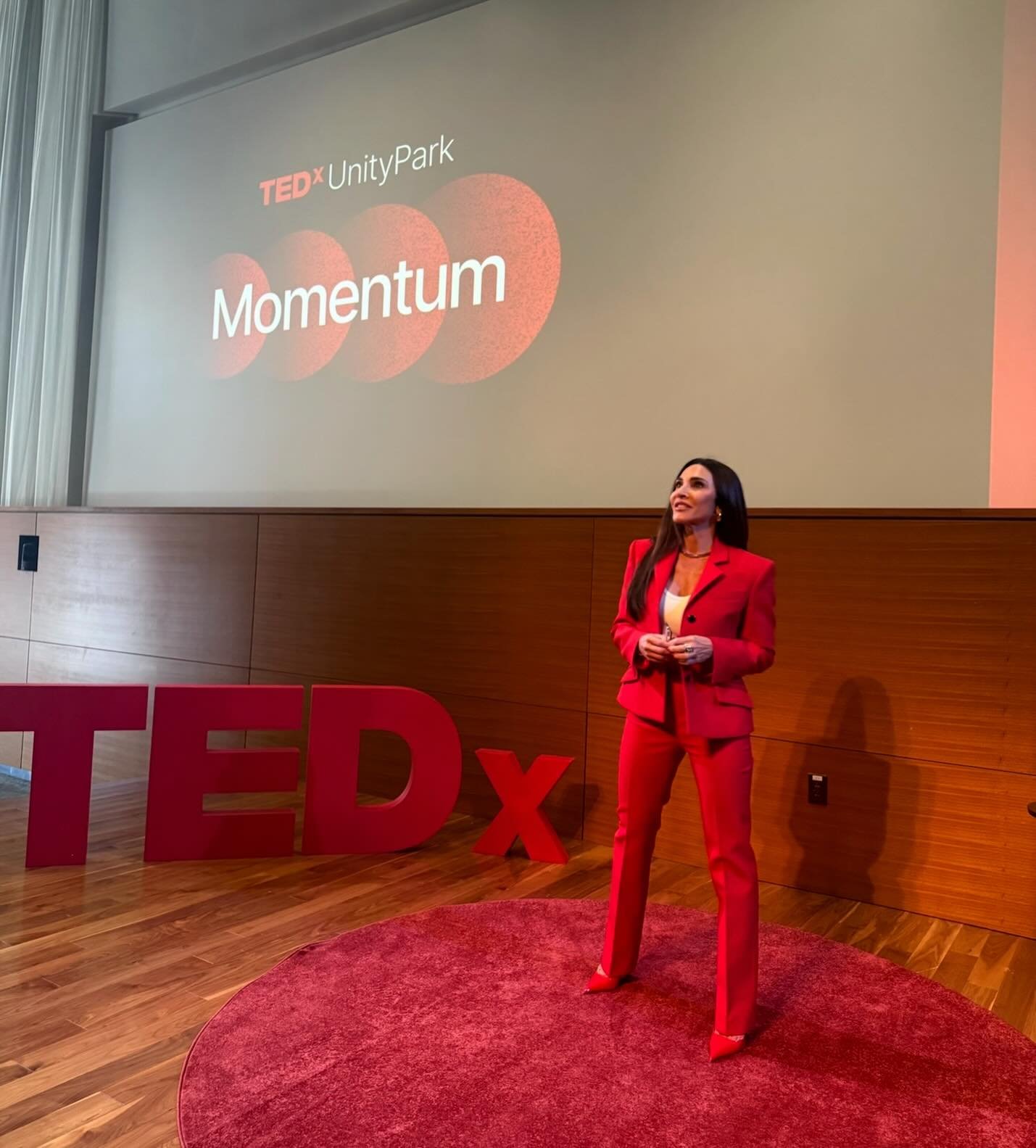 @tracyguarino recently took the TedX stage as host of the event and shared her personal story and career journey. It was so amazing to watch her as she continues amplifying her voice and also elevating others 🎤👠

#blondepr #earnedwithblonde