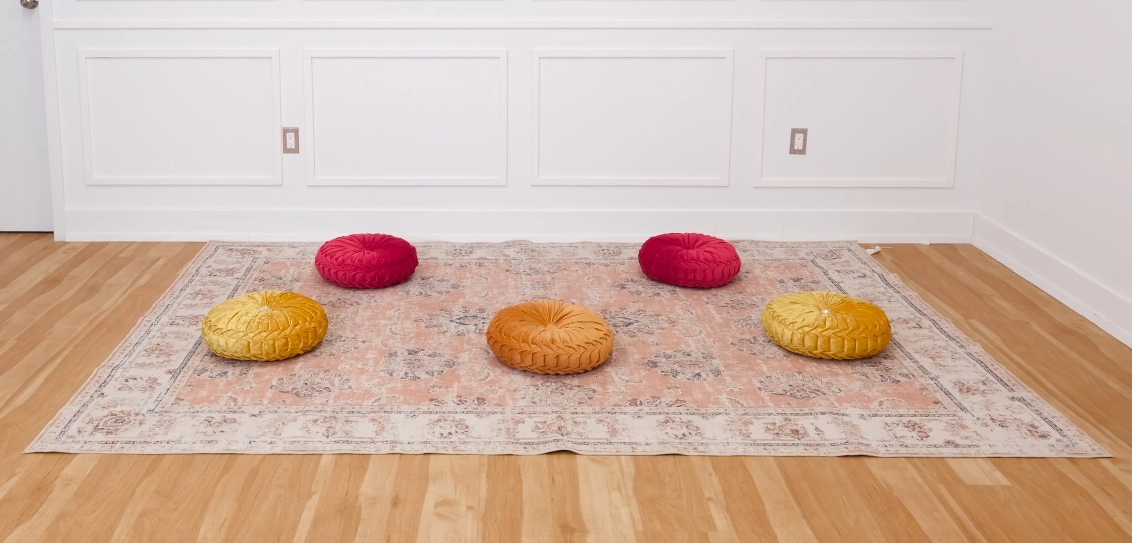 Beige w/ Colourful Cushions