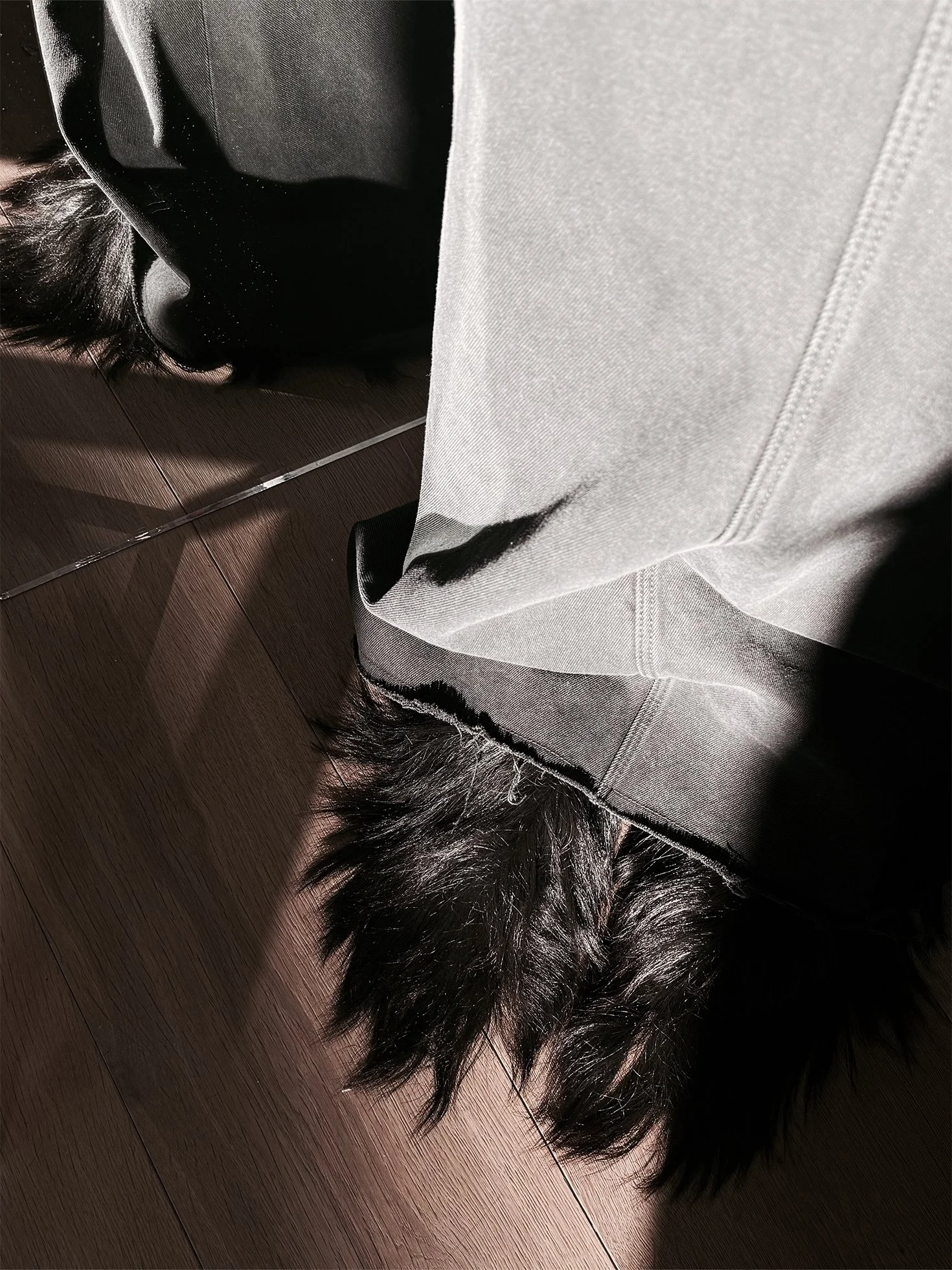 Babouche No.013_2_black_timeless_genderneutral_madeingermany_minimalistic_aesthetic_NUMÉRO202020.jpg