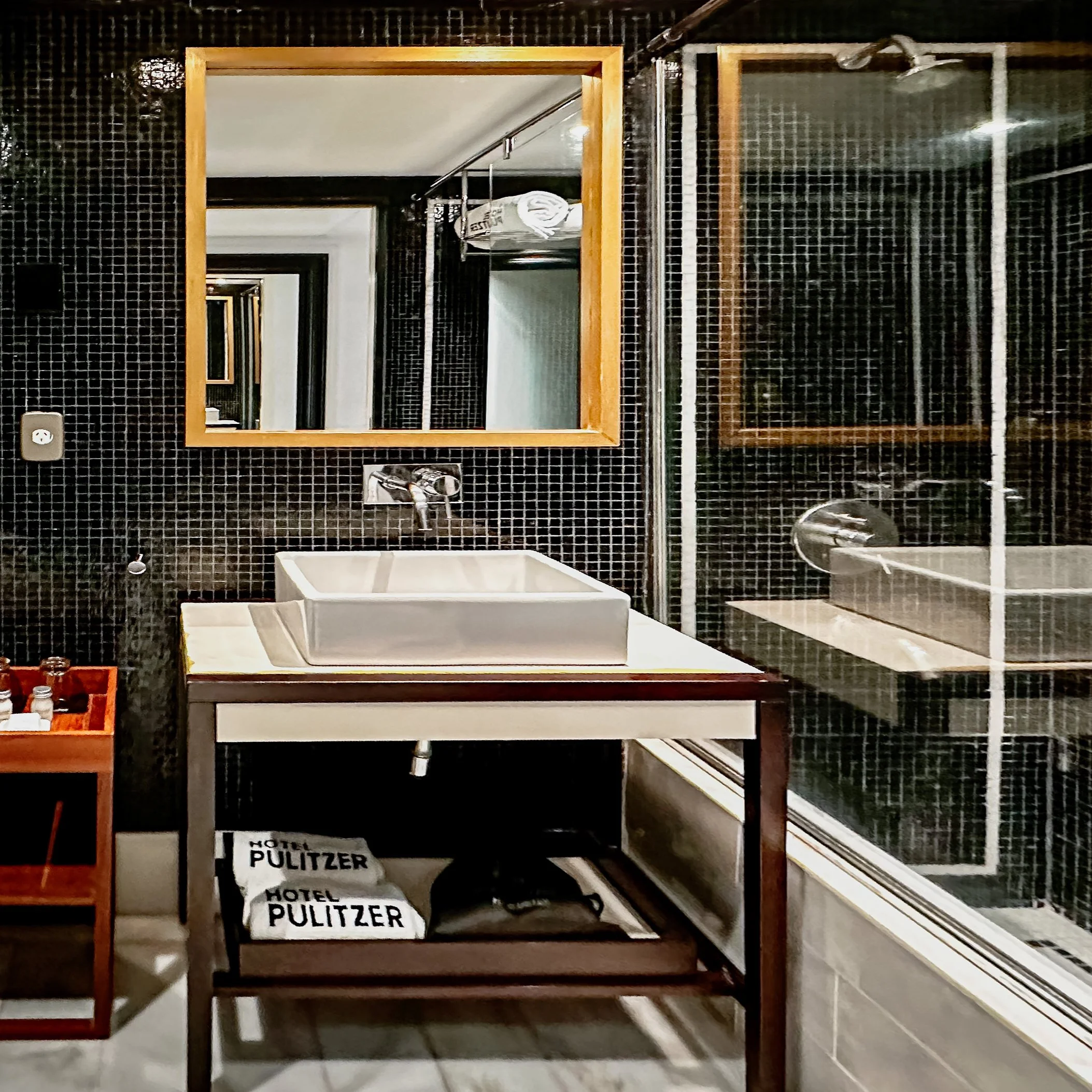 Hotel Pulitzer, Argentina