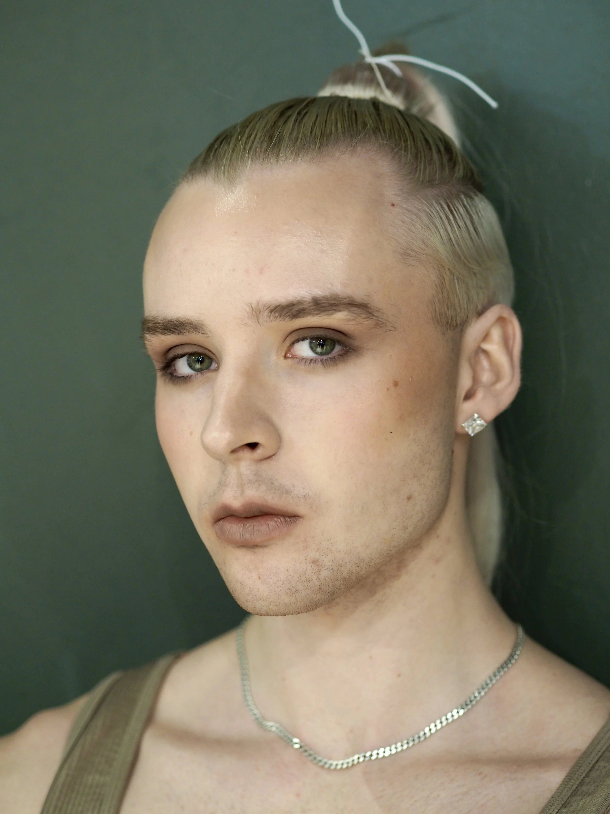 Makeup: @malinamononen
Hair: @akaluova
Model: @dawe.n
