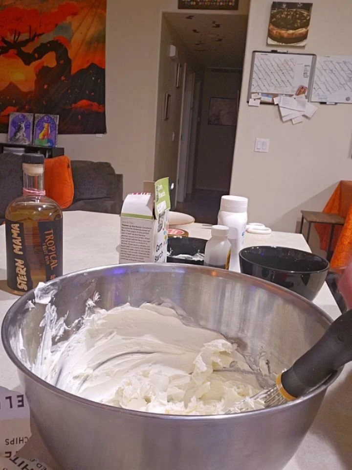 We can officially confirm that Stern Mama Tropical Fruit Rum makes cheesecake batter taste amazing 🤤

Somewhat improvised recipe:
+Your basic white chocolate cheesecake with a graham cracker crust
+Squirt of coconut cream
+2 tablespoons of rum
+Swir