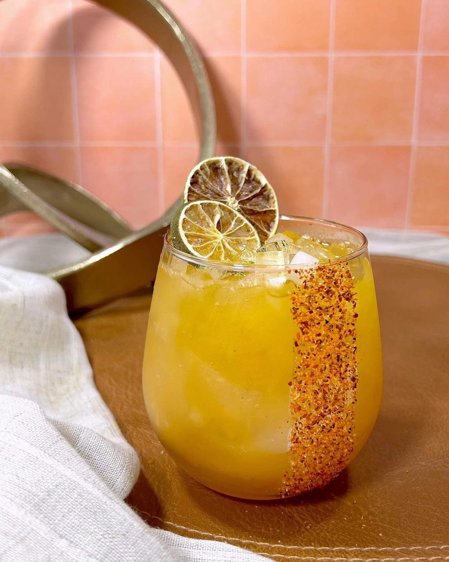 Spicy Mango Margarita 🥭✨ 
&bull; handful of ripe mango, can use 2 oz of mango juice instead 
&bull; 2 oz fresh lime juice
&bull; jalape&ntilde;o, to taste 
&bull; small sprig of mint 
&bull; 2 oz tequila 

Add mango, jalape&ntilde;o, &amp; mint to a