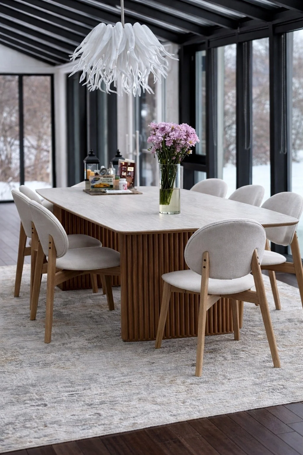 table and chairs.png