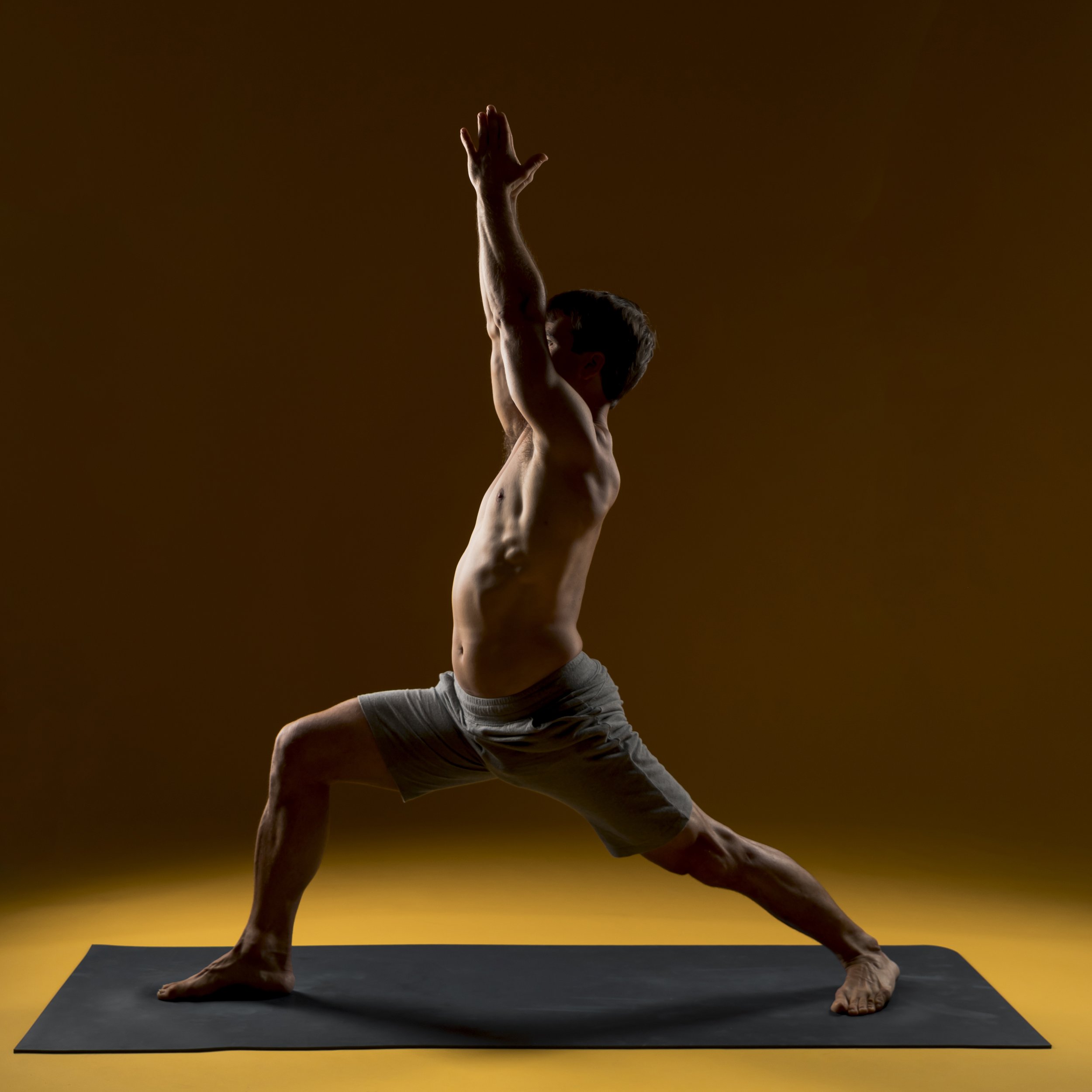 What to Wear to Hot Yoga for Men: Essential Tips for Comfort and Performance