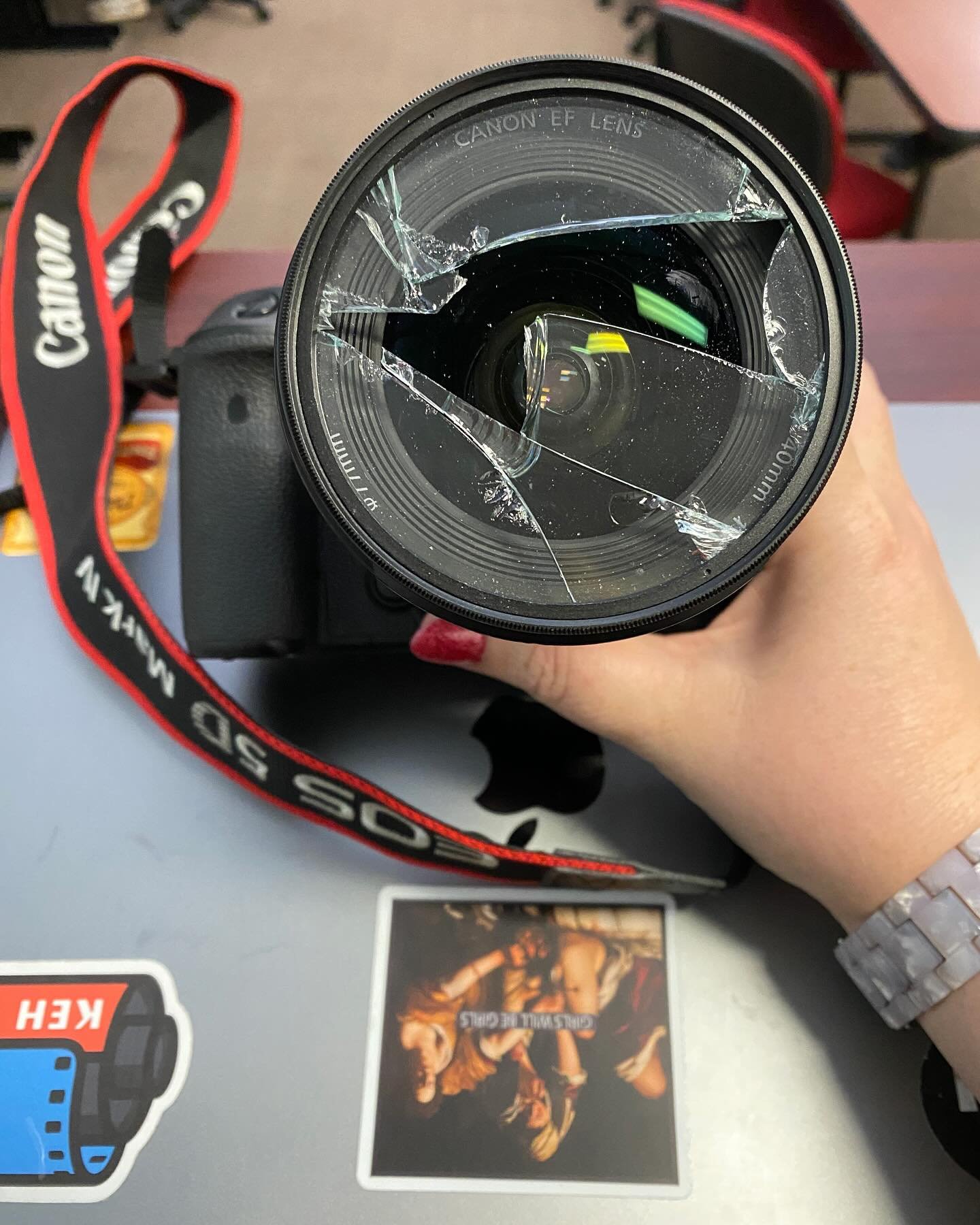 How&rsquo;s your day going? 

It was light saber, light drawing, sensor day in Photo. It&rsquo;s not the lens just a filter, but it was a great lesson for my students - better to break a $10 UV than a pricey lens. 

#artteachersofinstagram #byrns #si