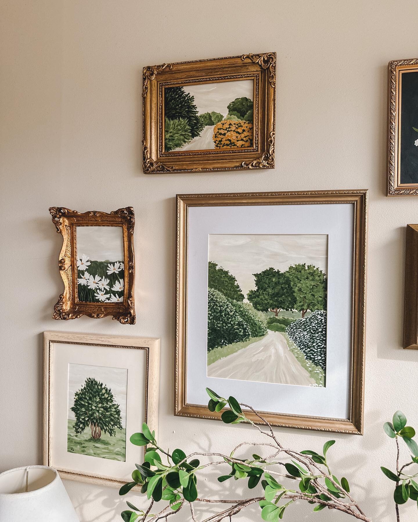 Make your walls feel a little extra special with these timeless and moody works of art. Whether it&rsquo;s the originals or prints, these pieces are sure to make a statement in your home. Shop the link in bio
⠀⠀⠀⠀⠀⠀⠀⠀⠀
#antiqueart #acrylicpainting #p