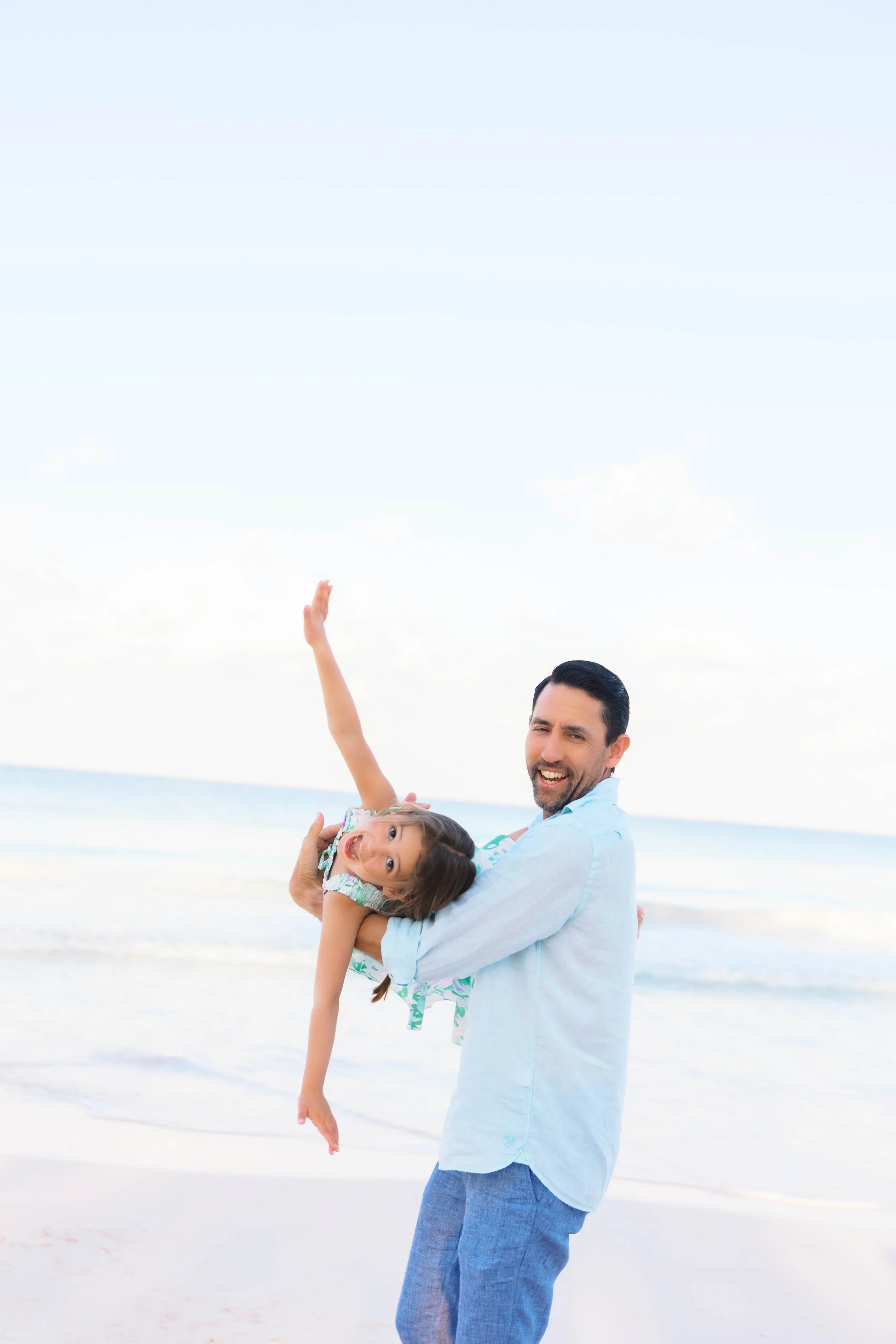 Vacation photographer in Eleuthera
Eleuthera beach photography session
Bahamas family photo session Eleuthera
Destination family photographer Eleuthera
Lighthouse Beach Eleuthera photographer