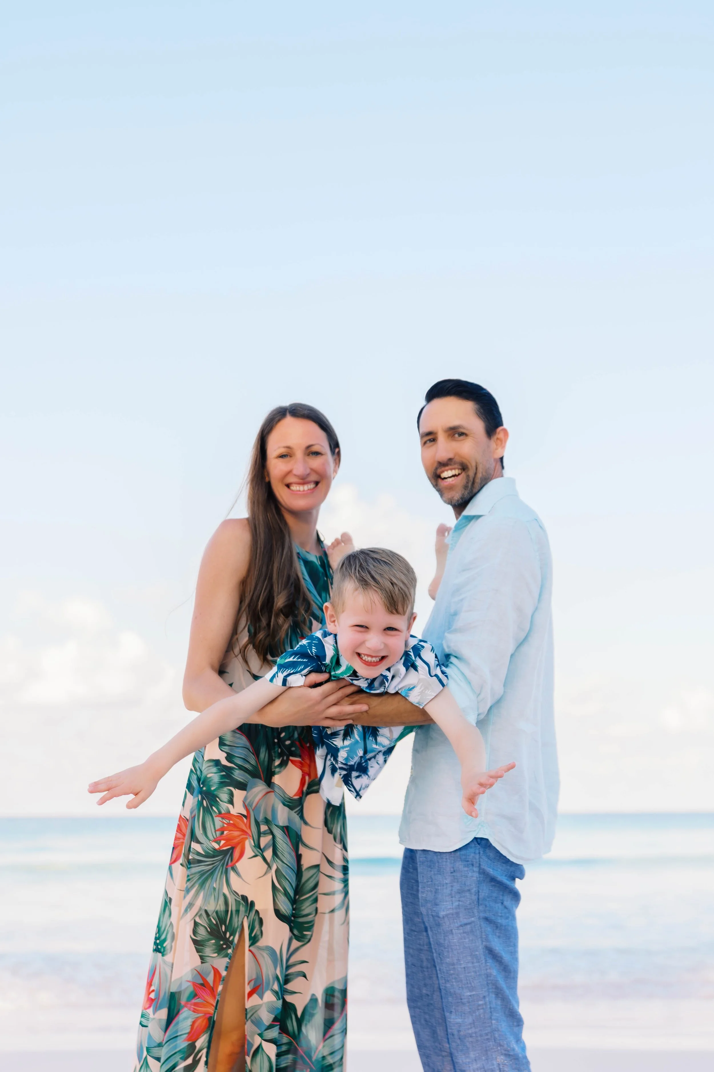 Vacation photographer in Eleuthera
Eleuthera beach photography session
Bahamas family photo session Eleuthera
Destination family photographer Eleuthera
Lighthouse Beach Eleuthera photographer