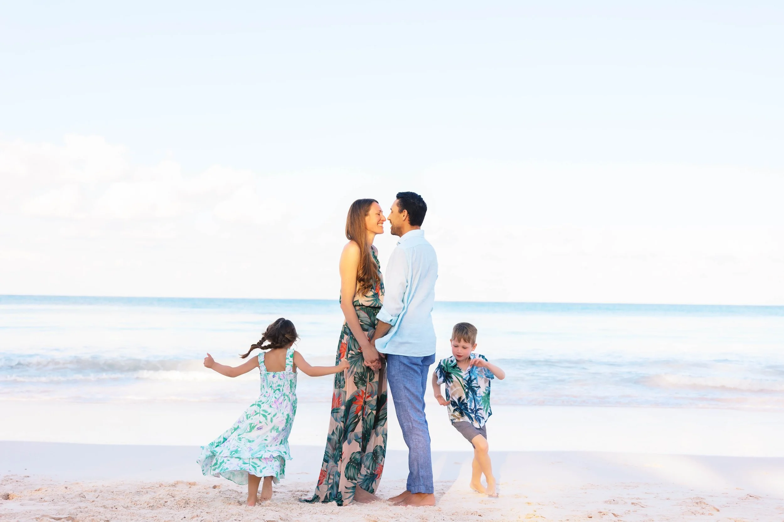 Vacation photographer in Eleuthera
Eleuthera beach photography session
Bahamas family photo session Eleuthera
Destination family photographer Eleuthera
Lighthouse Beach Eleuthera photographer