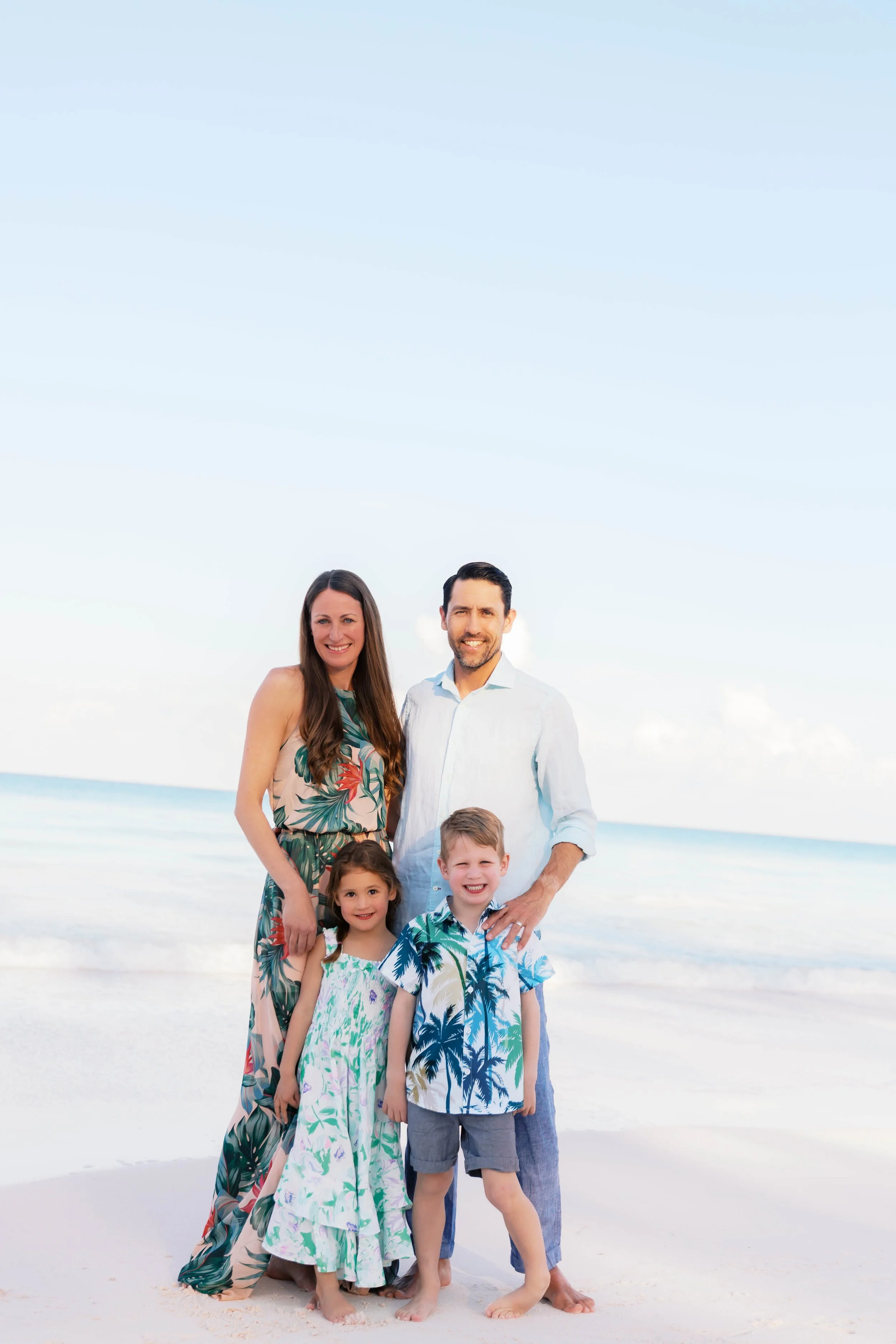 Vacation photographer in Eleuthera
Eleuthera beach photography session
Bahamas family photo session Eleuthera
Destination family photographer Eleuthera
Lighthouse Beach Eleuthera photographer