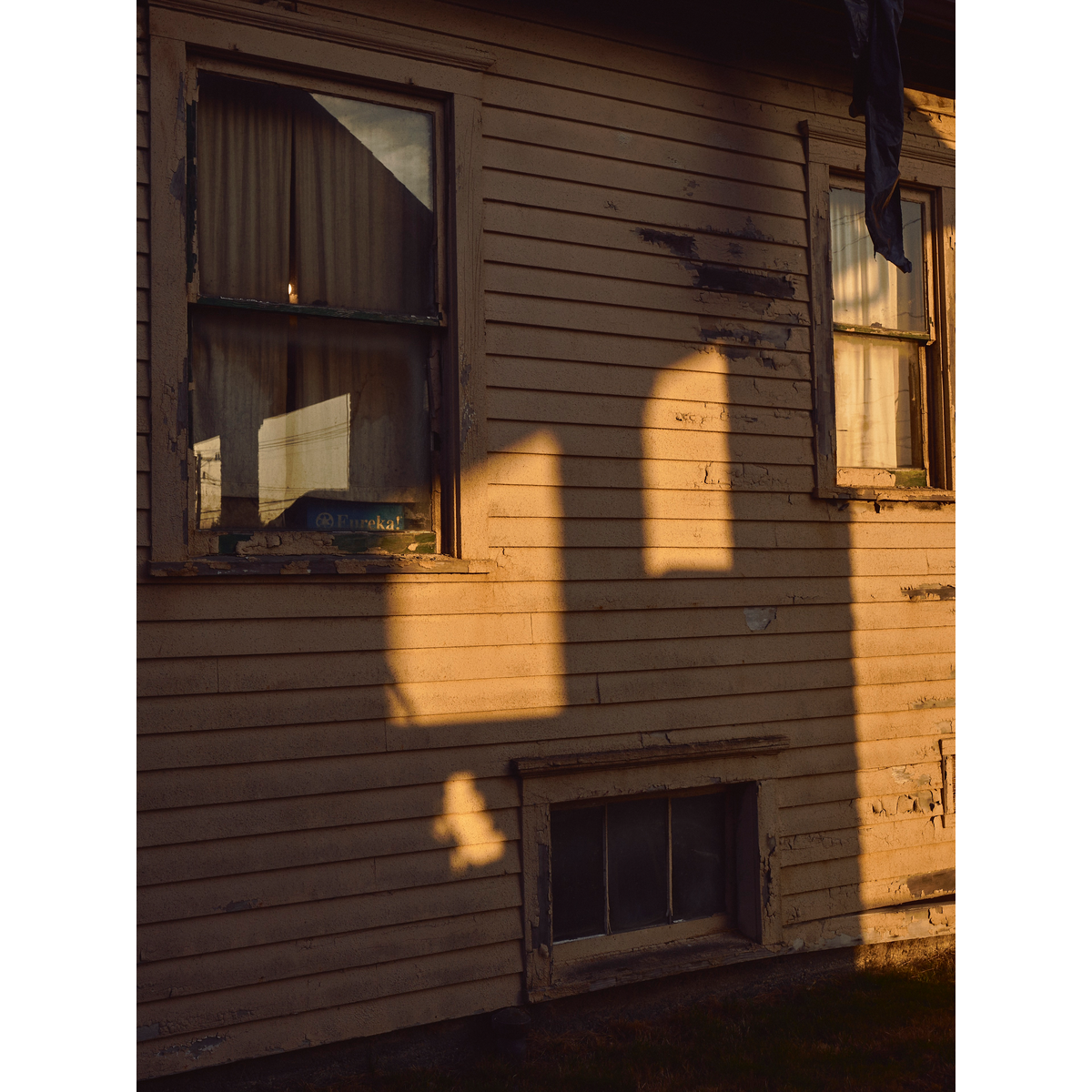 Jason Hendardy - Candle In Window