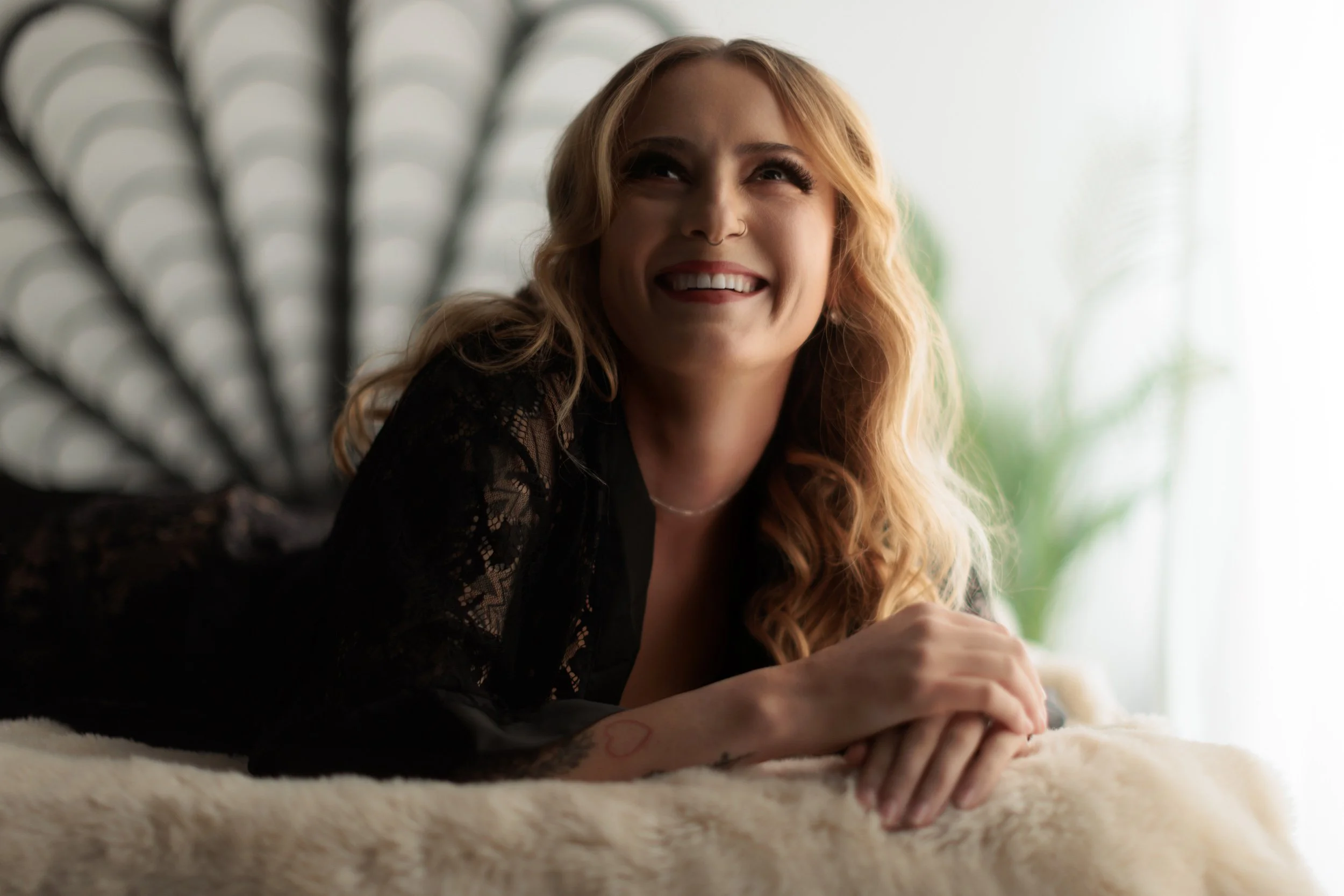 😅 Is Boudoir Photography Awkward? Let’s Talk About What Really Happens