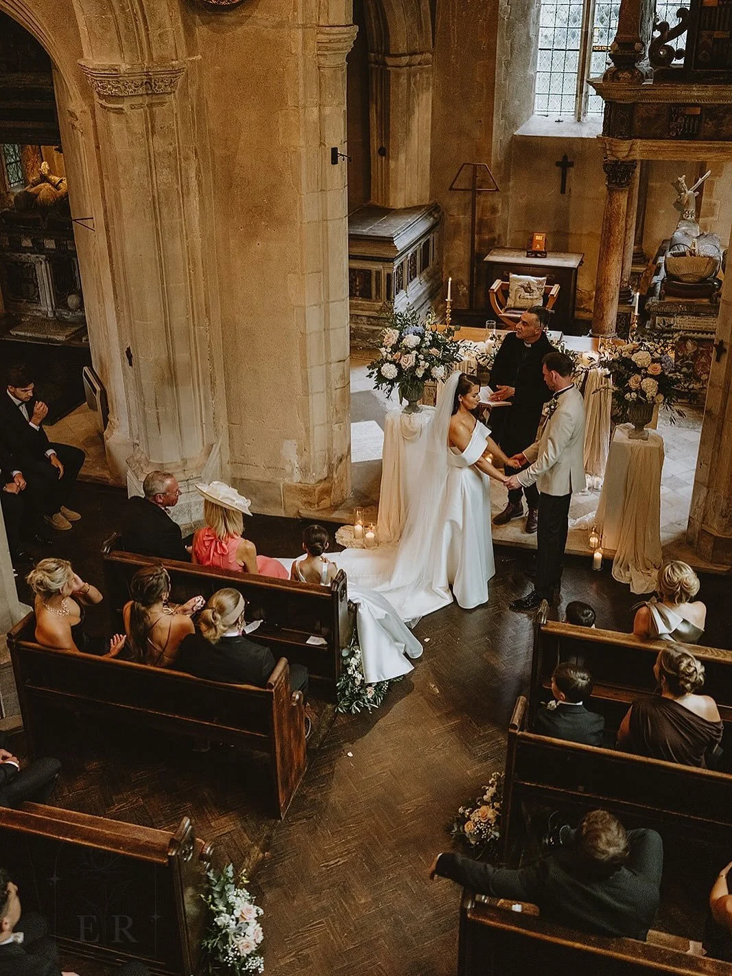 There&rsquo;s just something so intimate and sacred about a @hengrave_hall wedding ceremony ✨✨

Images @estherroseweddings 
Flowers @sirrahflowers 
Signage, hire and styling @synchedevents 

#hengravehall #hengravehall #hengravewedding #hengravehallw