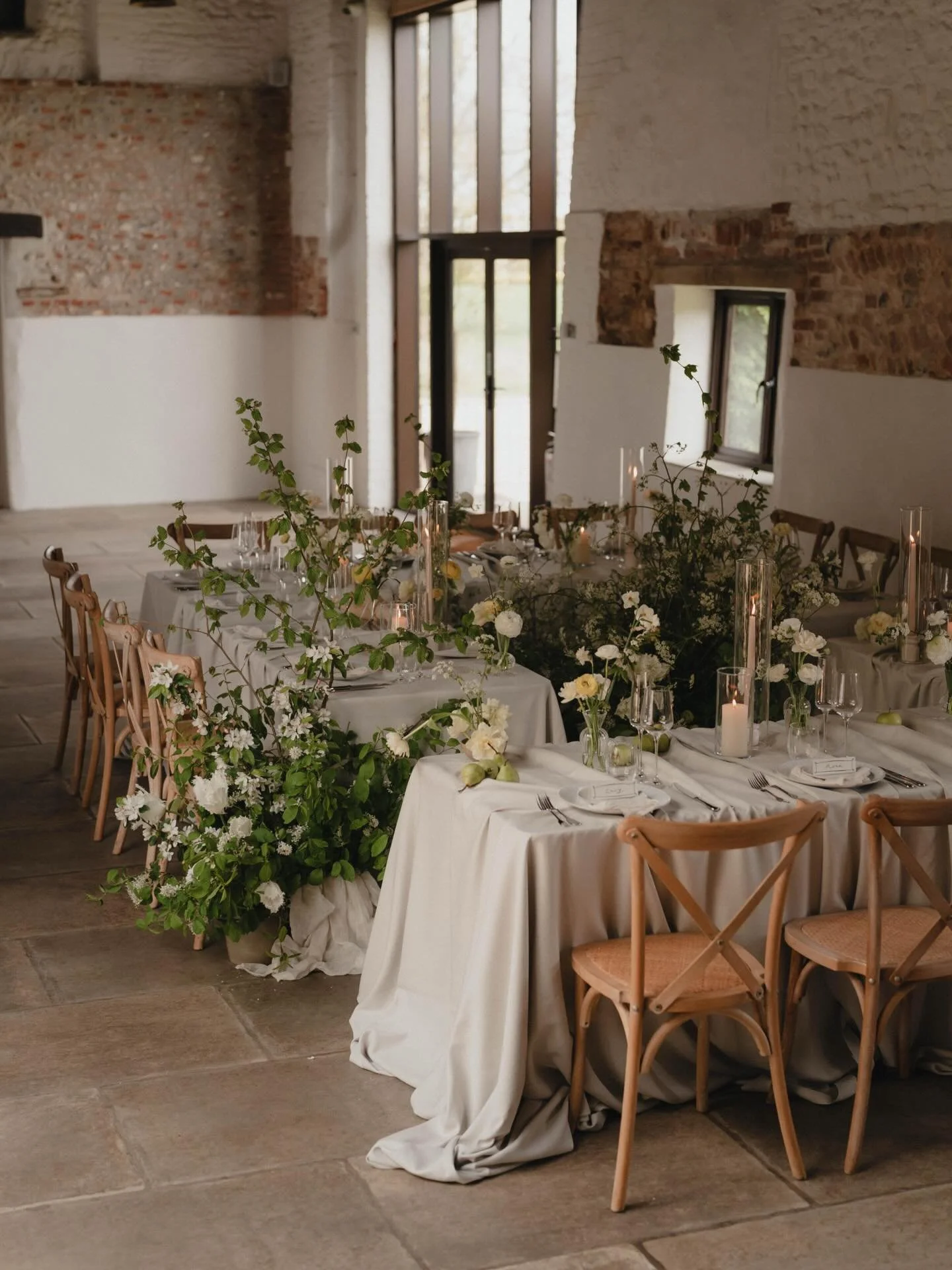 Sometimes it&rsquo;s about going back to the space and re-designing it ✨ You don&rsquo;t have to follow what&rsquo;s gone before at your venue. 
Think about the best light and angles to capture it, creating a new tablescape layout not seen before or 