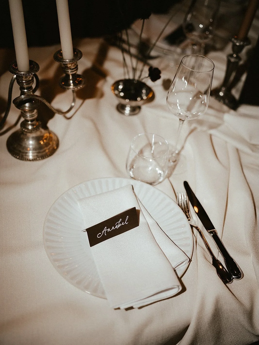 Sometimes it&rsquo;s just those little subtle choices of decor, a font, a texture that become part of a bigger vision ✨

Images @jessicarenphotography_uk 
Concept, styling &amp; signage @synchedevents 
Florals @floral.sistas 
Venue @godwickweddings 
