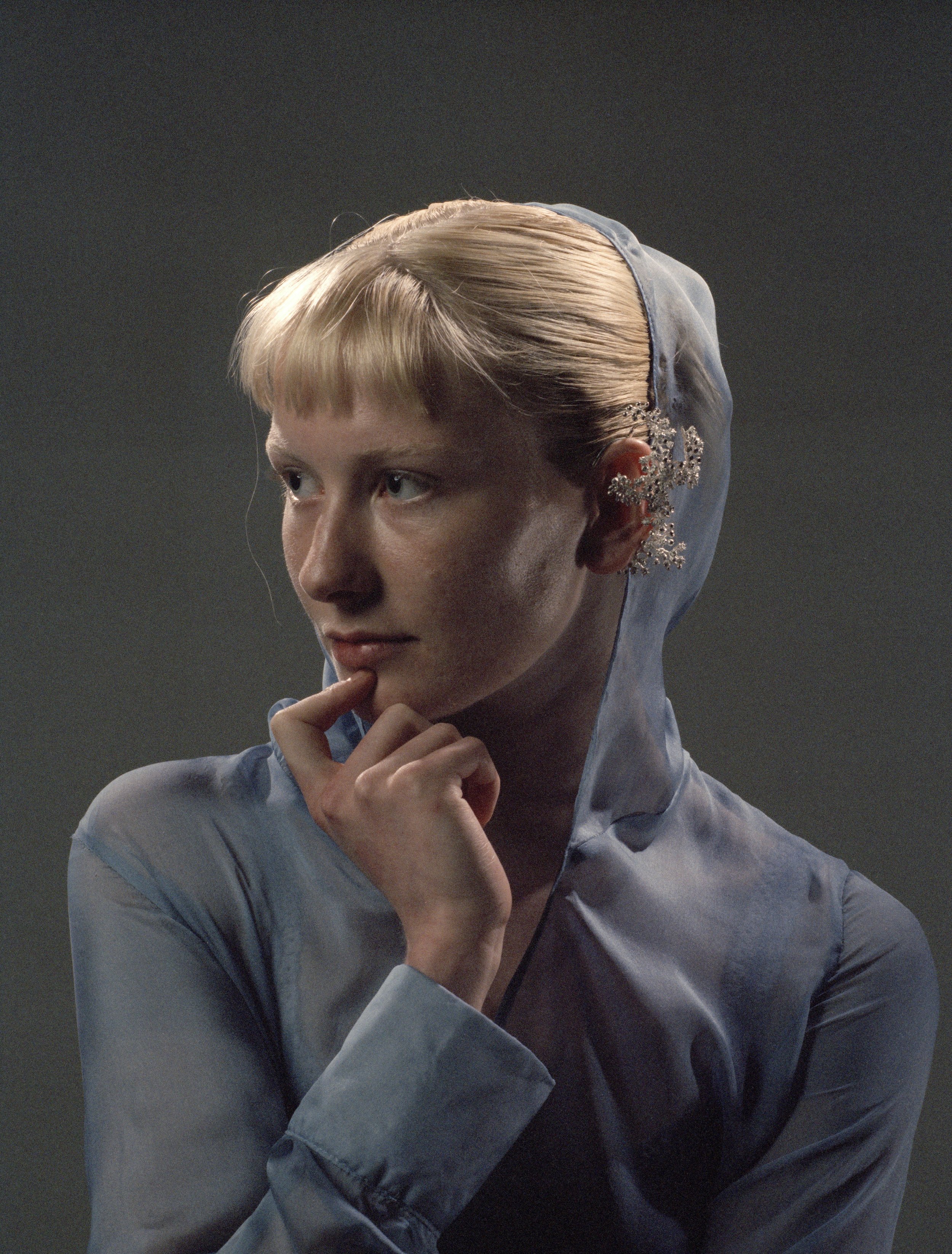 EARPIECE2.jpg