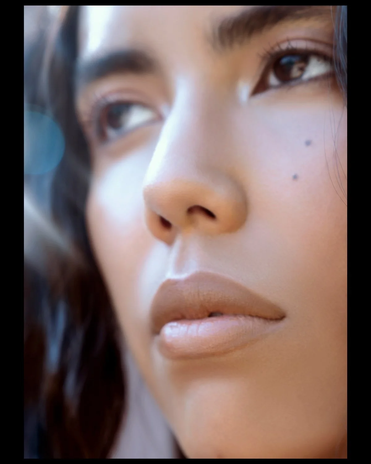 Shooting photo glow motion pour femme avec Sonia Bel Hadj Brahim