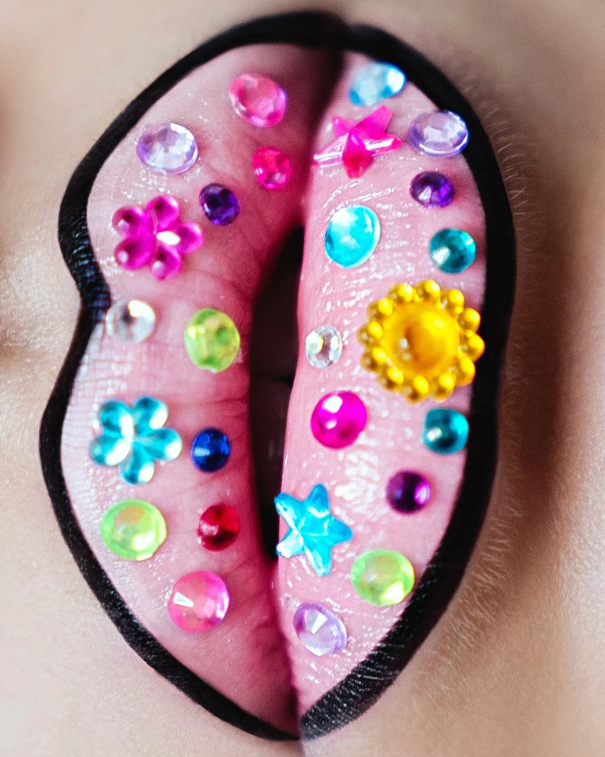 Photographie détails de bouche avec maquillage artistique, réalisée par Sonia Bel Hadj Brahim