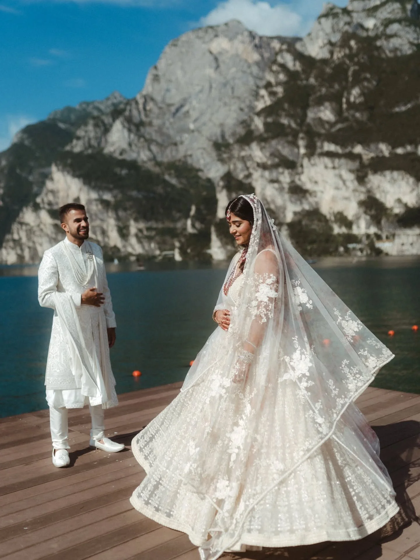 A moment of stillness before their celebration began ✨️

@sitsb
@ankitstagram 
@vallonefilms 
@Astoria_wedding 
@spiaggiaolivi
@thelondonrush
@francescomencucci.wedding
@angelogarini.creativedesigner
snkfoods
@paragonmusicltd
@tasneem_kanji
@bridesof