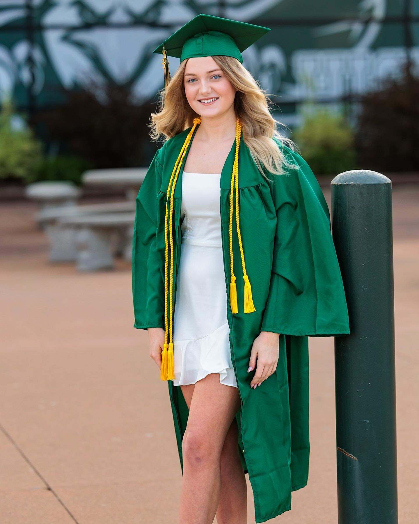 Start with a great foundation and the future is yours! 💚💛🎓