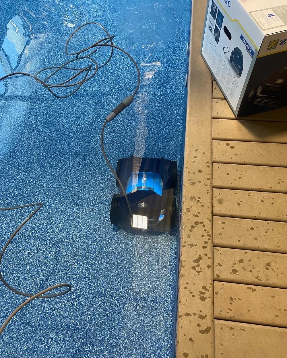 How do I maintain my pool cleaner? — Lighthouse Pools