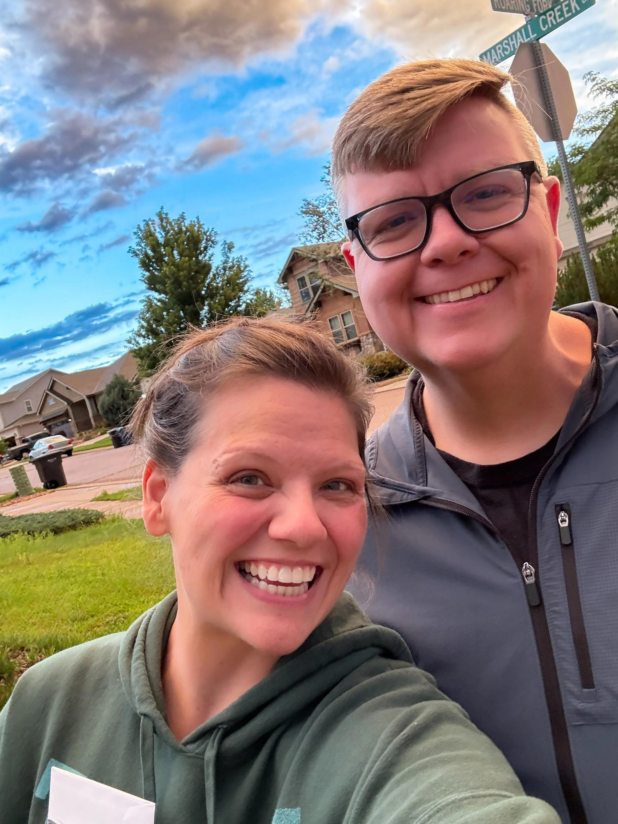 We took the pups on a sniffari after the rain, and we needed long sleeves&hellip;in August. Have I mentioned how much I love it here? 🩷🗻😅