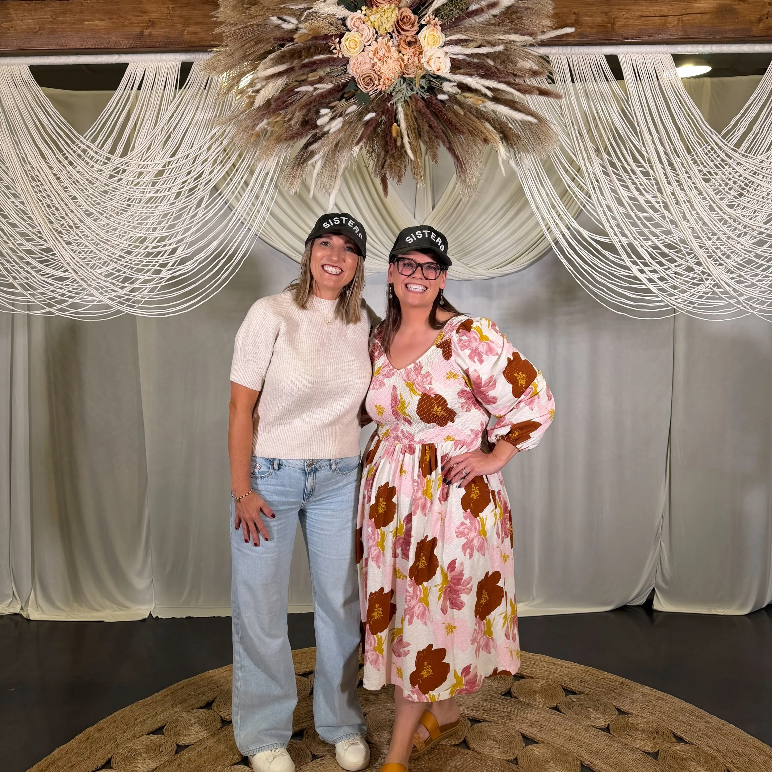 It was so nice to spend time with new friends this evening at @lifechurchcoloradosprings. My new hat totally elevated my outfit. 🤩😂😍
