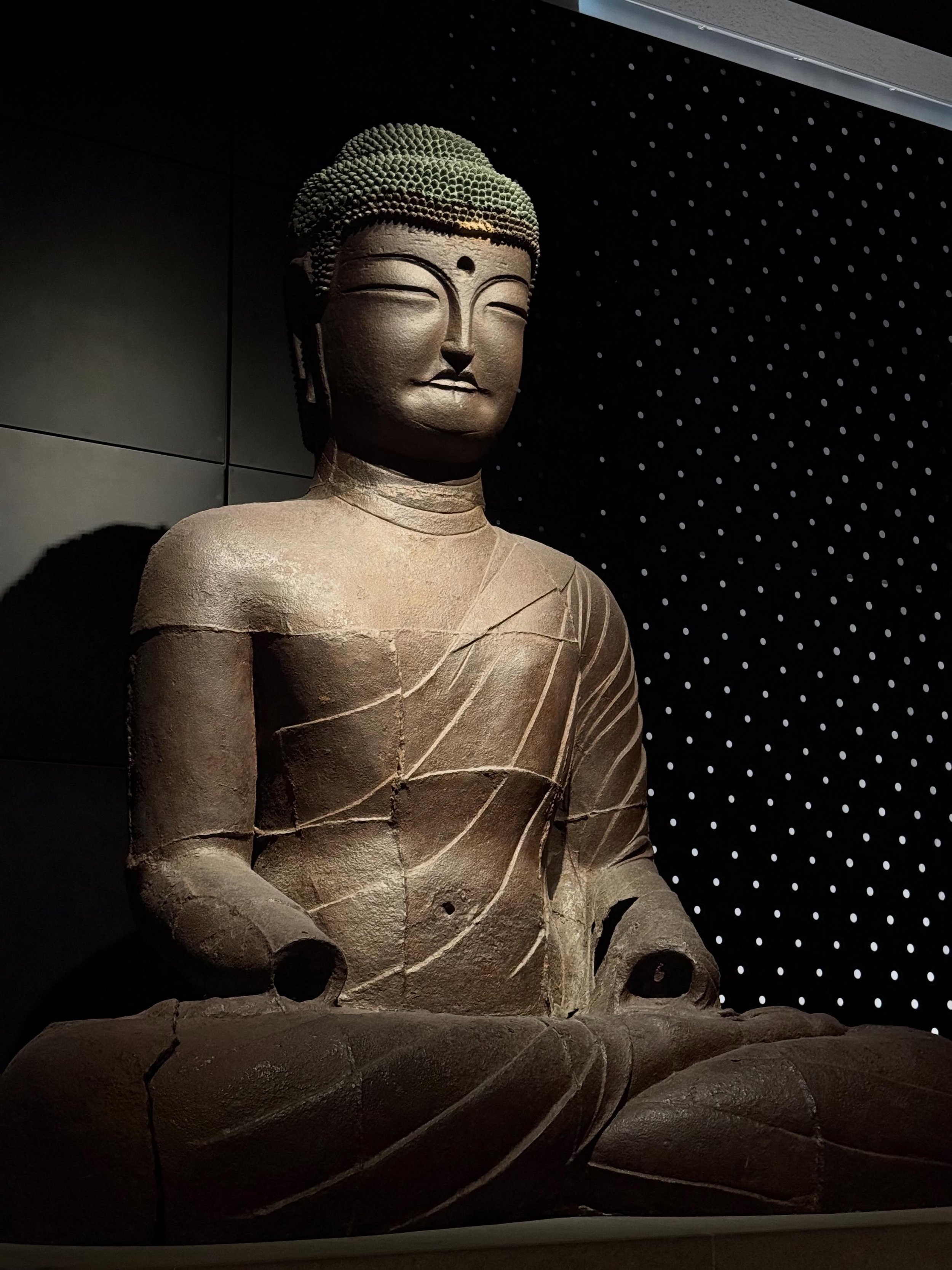 Some moments stop you in your tracks. 🏛️✨

Standing in the Buddhist Sculpture Hall at the National Museum of Korea, it&rsquo;s impossible not to feel the weight of a thousand years of devotion. These aren&rsquo;t just artifacts; they are silent guar