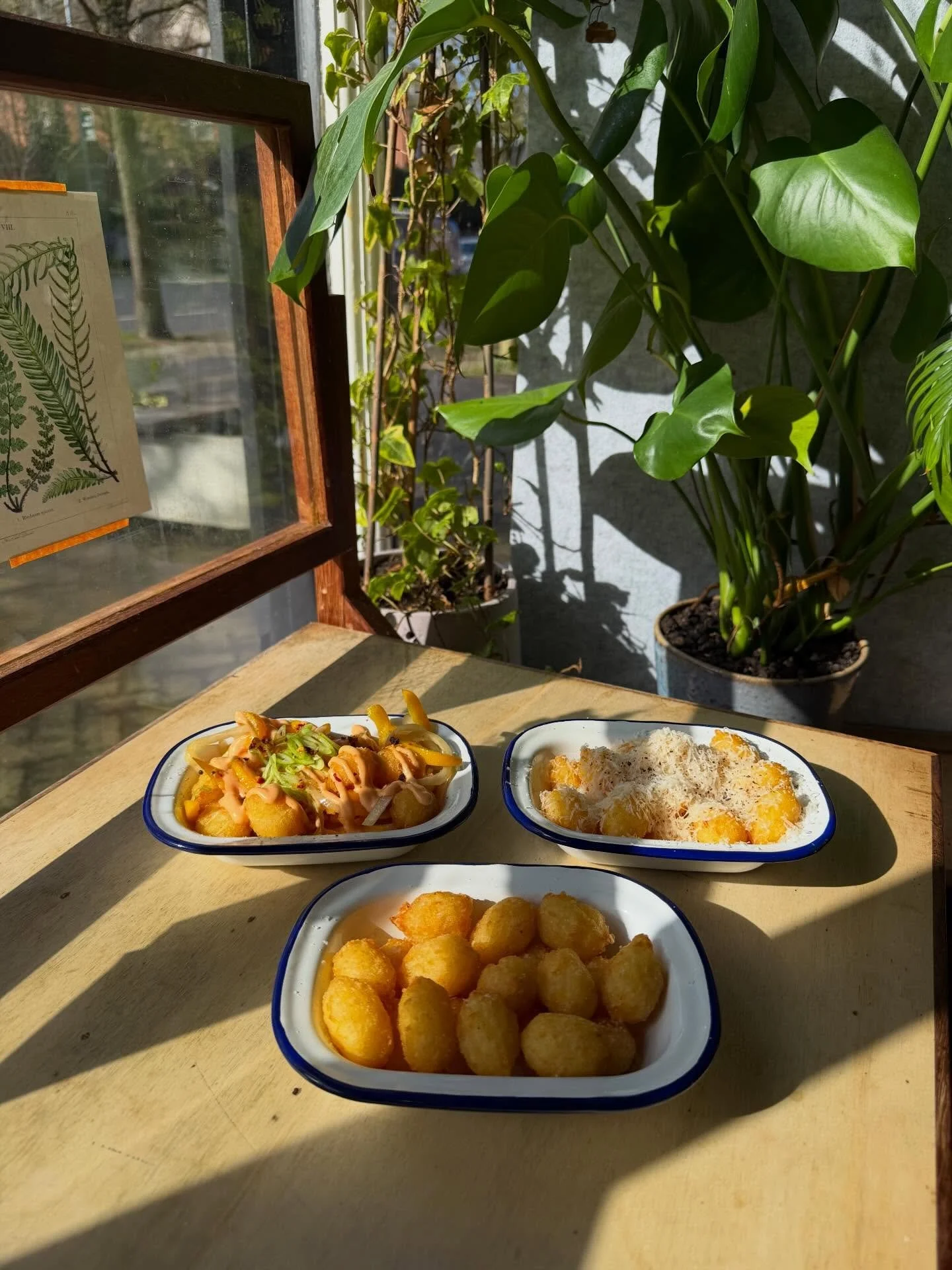 T A T E R  T O T S 🤤 

&bull; classic tater tots ✨ 
&bull; salt &amp; chilli 🌶️ 
&bull; truffle &amp; parmesan 🧀