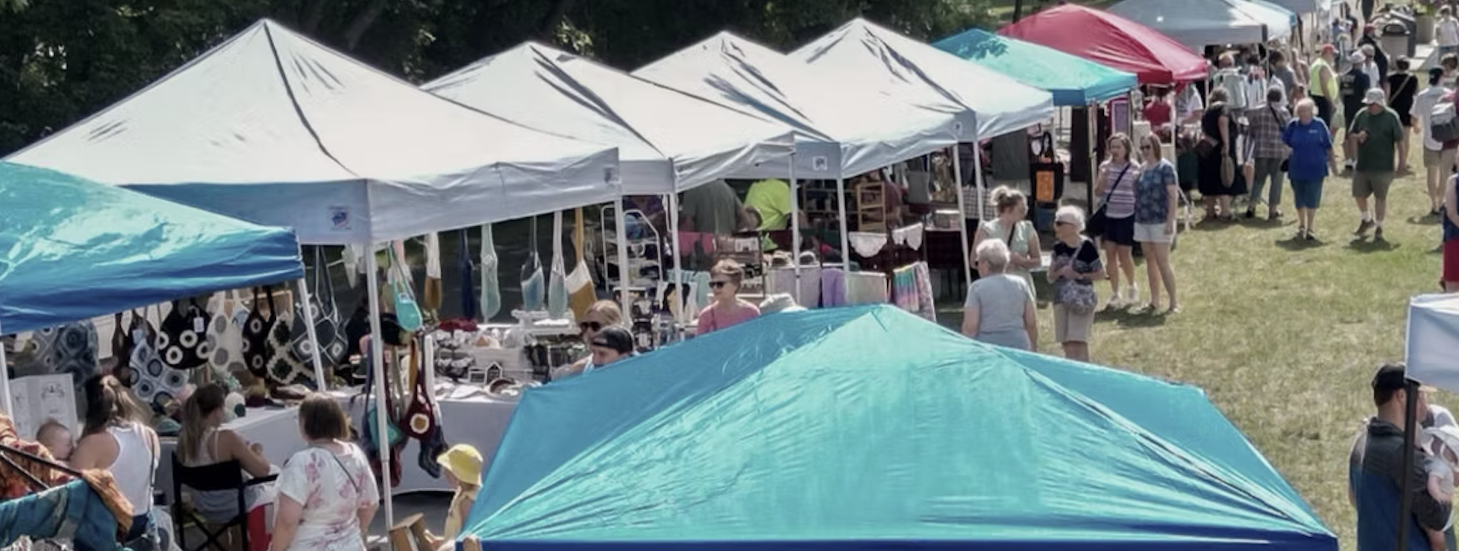 Acoustic Duo: Saturday Art Market