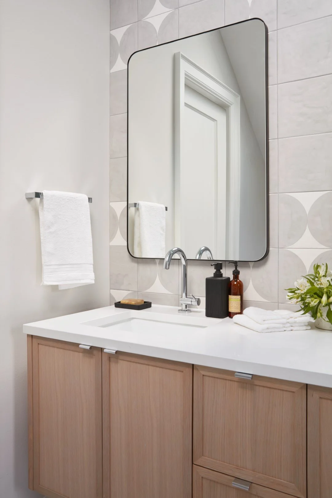 230830-LB-BoysBathroomVanity_01 (Large).jpg