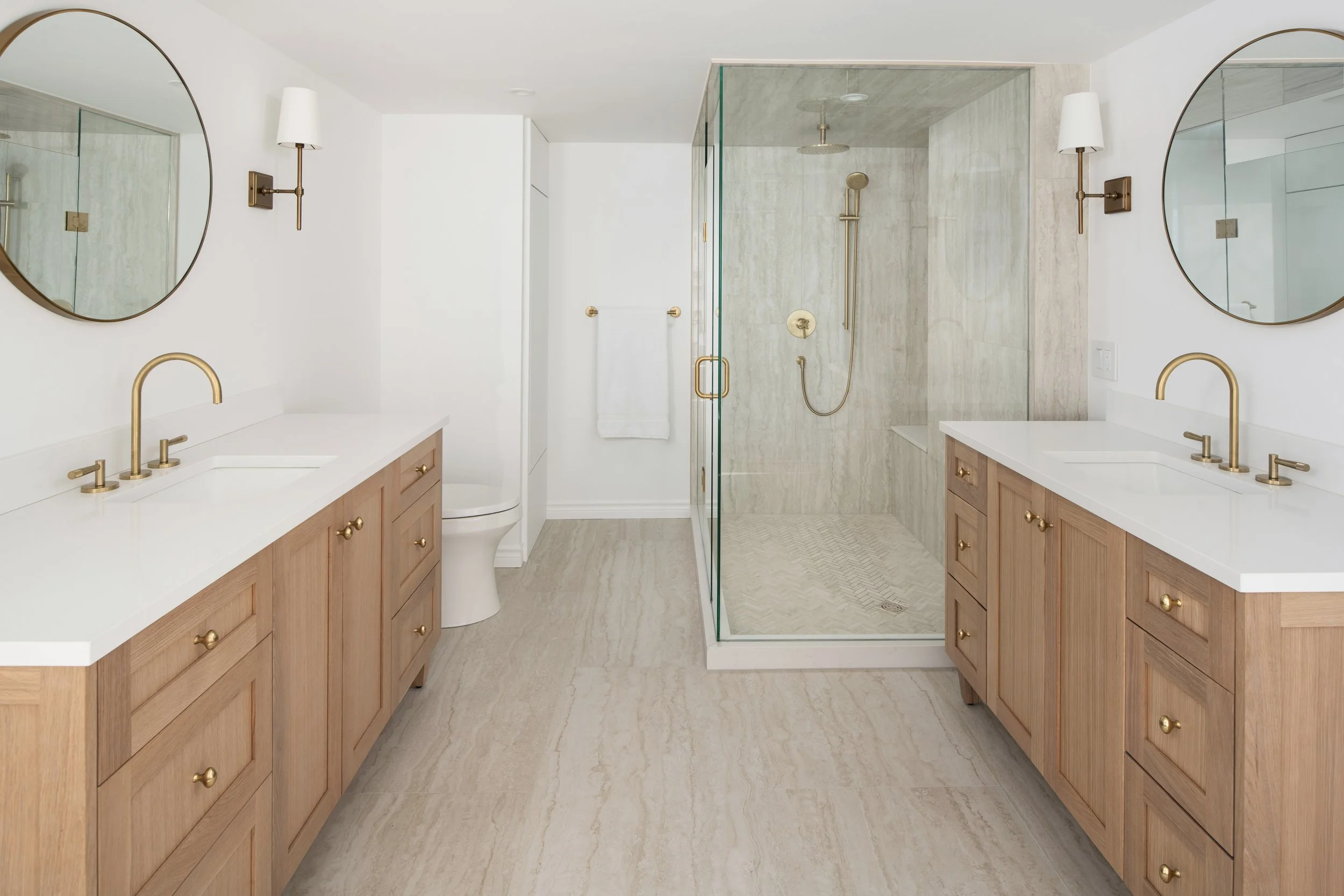 Lighthaus_2425 Bloor W_5909.jpg