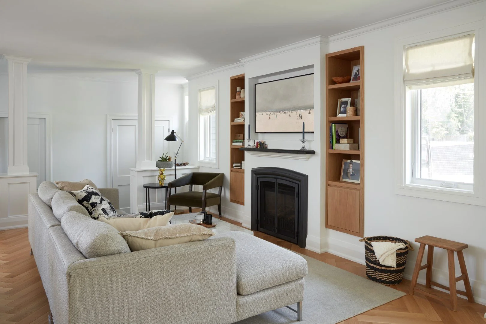230831-LB-FamilyRoom_01 (Large).jpg