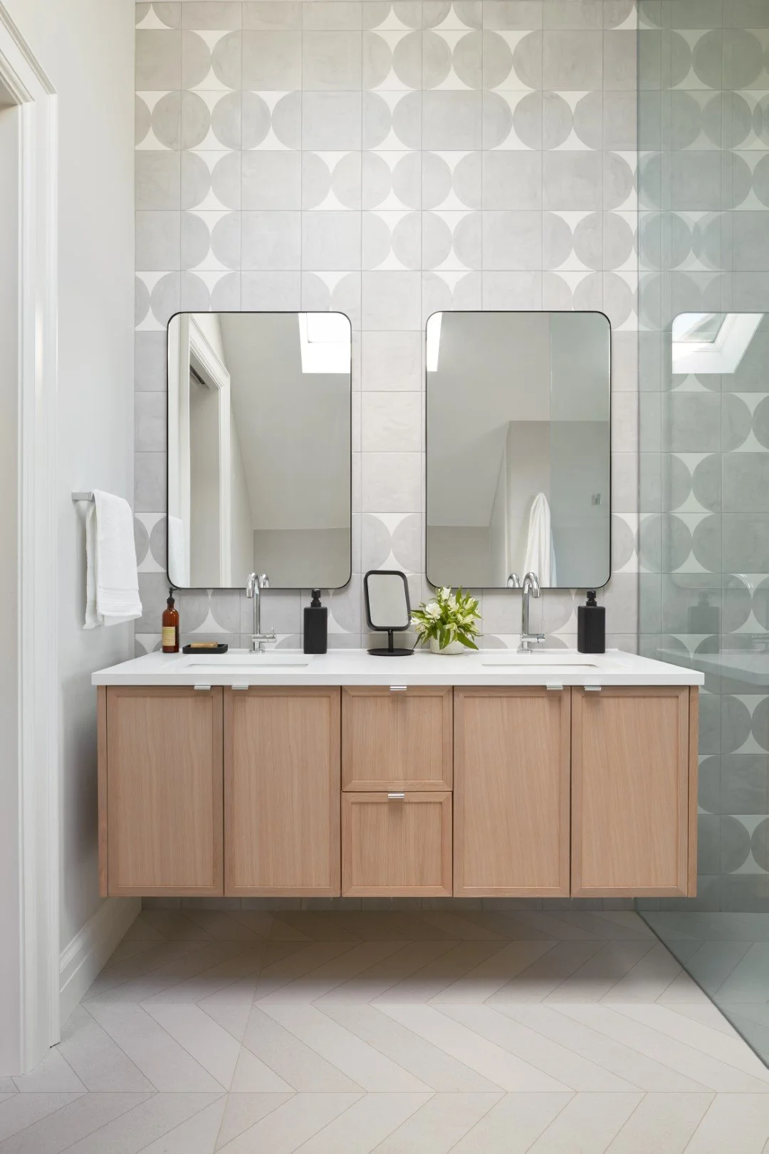 230830-LB-BoysBathroom_02 (Large).jpg