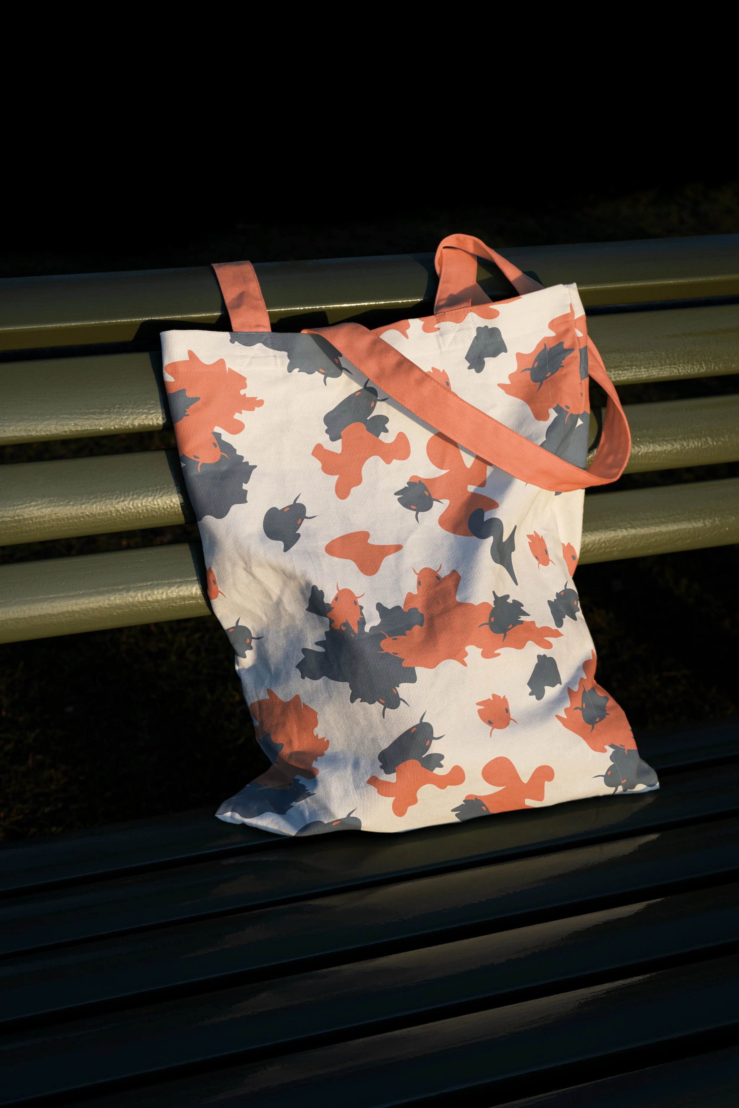 AKUA FISH PATTERN BAG MOCKUP.jpg