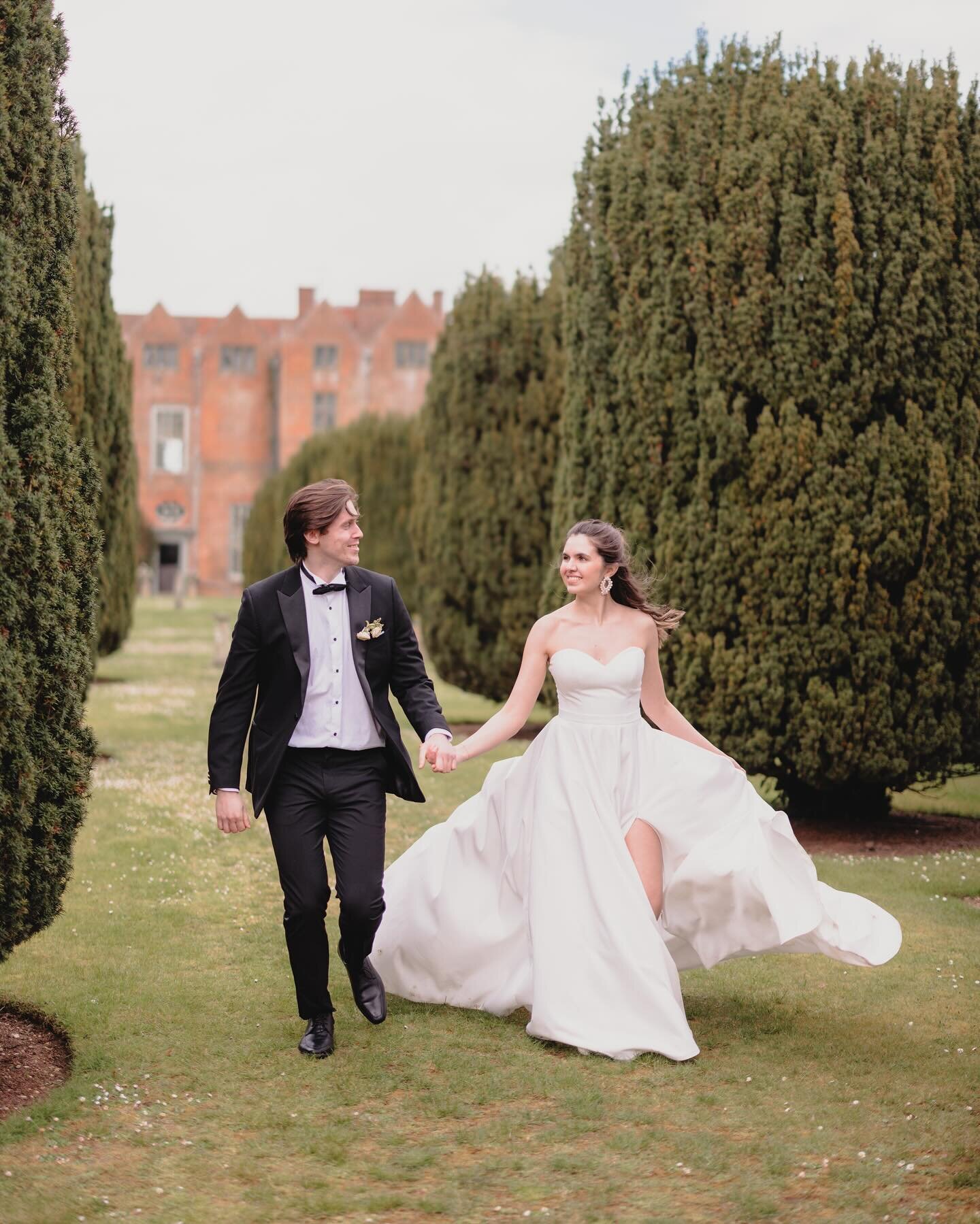 A &amp; R running through the gorgeous grounds of Glemham Hall 💚

Planner and Stylist: @rebeccamarieweddings
Venue: @glemhamhall 
Florist: @ellysflowerstudio 
Hair: @glow_occasionhair
MUA: @amyrosemakeupartist 
Dress: @shikobabride
#weddingphotograp