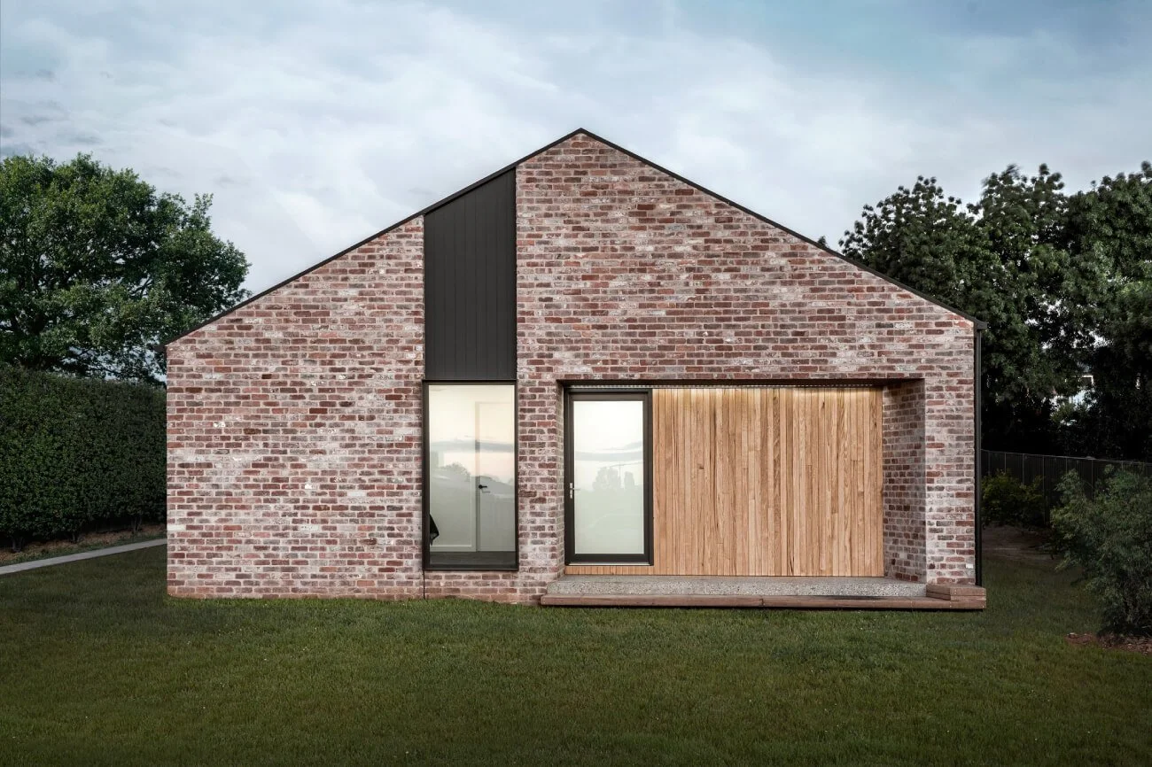 Berg-Design-Reisling-Rutherglen-01.jpg
