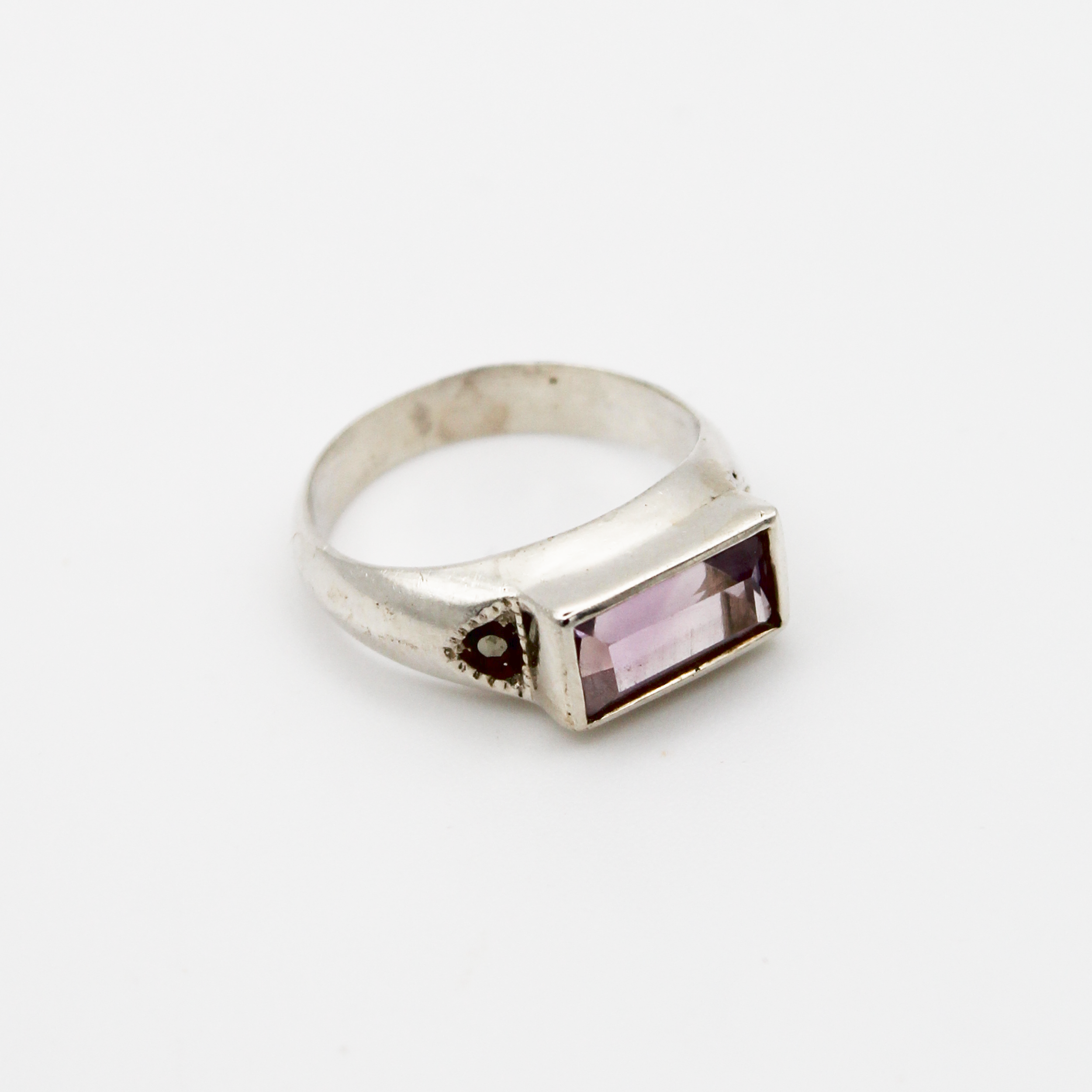 Vintage Silver Amethyst Baguette Ring