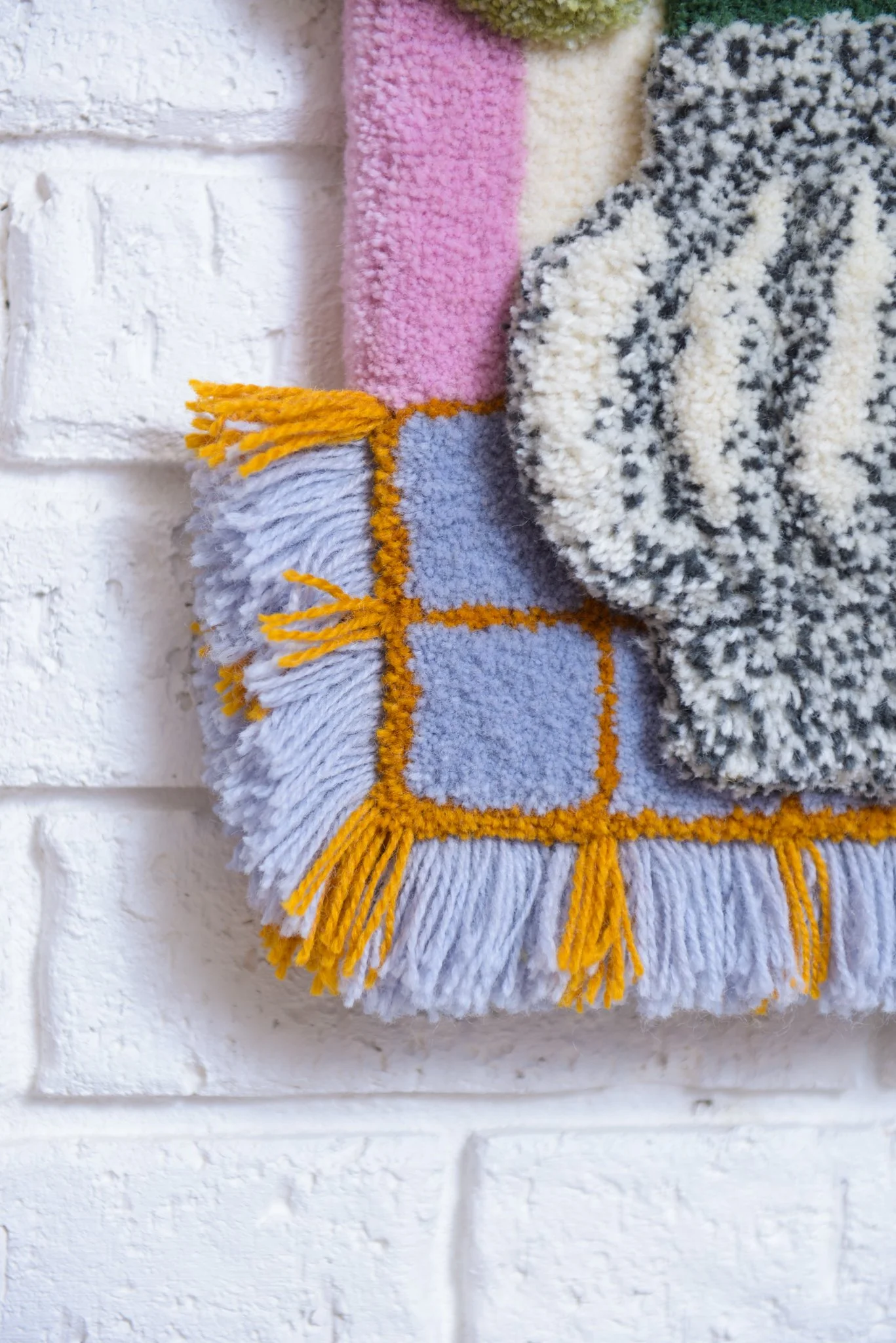 LoopLAB_OlgaZwart_Sunflowers_42cmx32cm_wool_$299-7.jpg