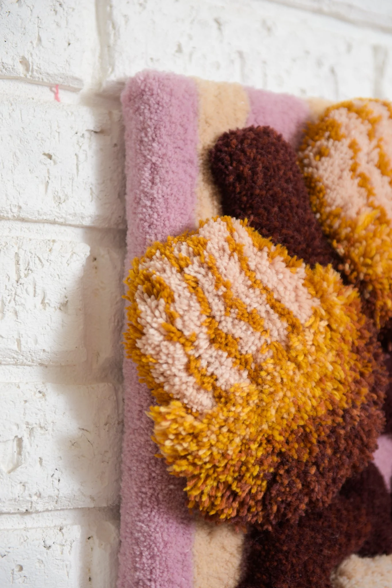 OlgaZwart_Loop_LAB_Golgen_Banksias_on_Mauve_Wool_44cmx53cm-2.jpg
