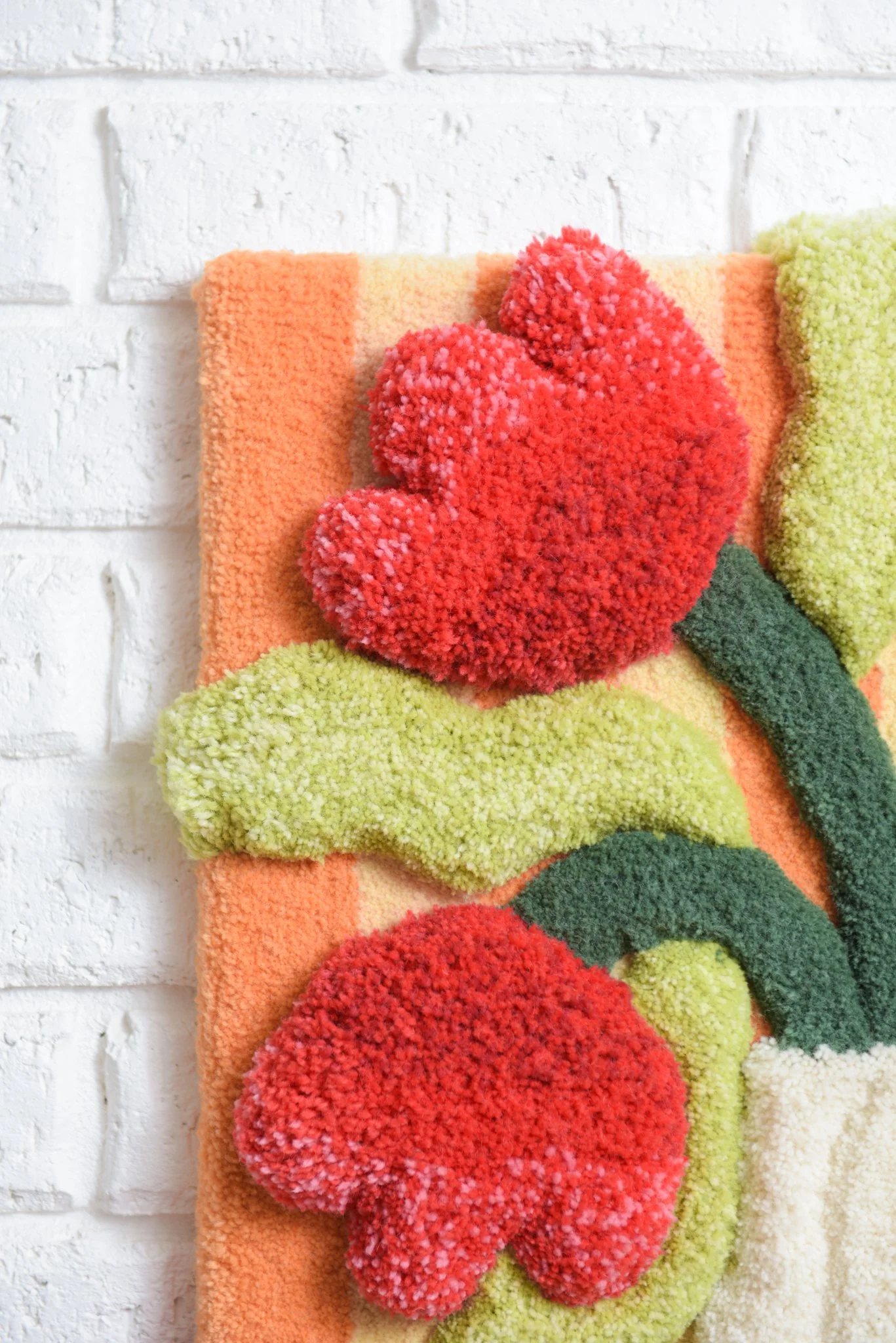 LoopLAB_OlgaZwart_Tulips_52cm x 42cm_wool_$399-4.jpg