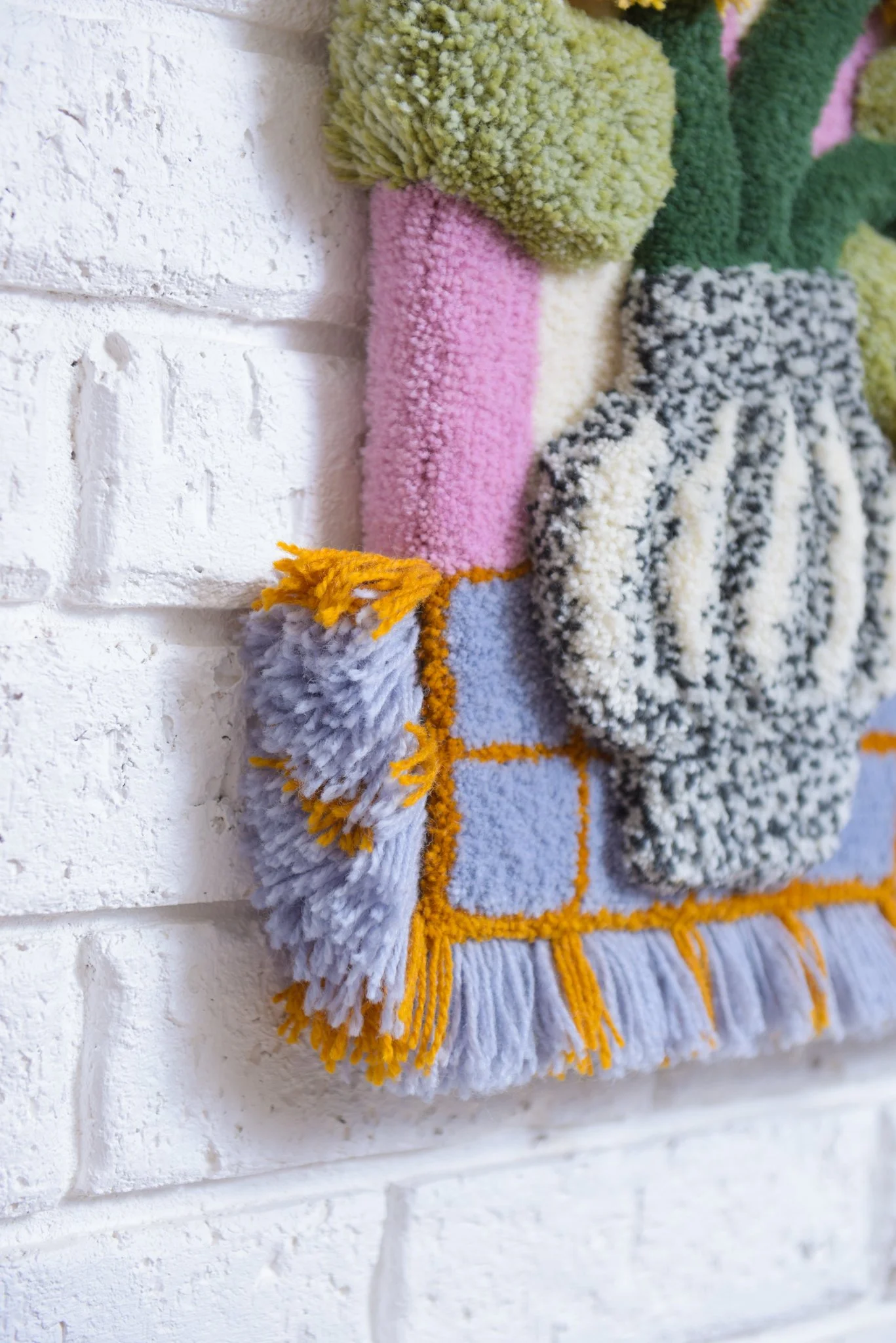 LoopLAB_OlgaZwart_Sunflowers_42cmx32cm_wool_$299-4.jpg